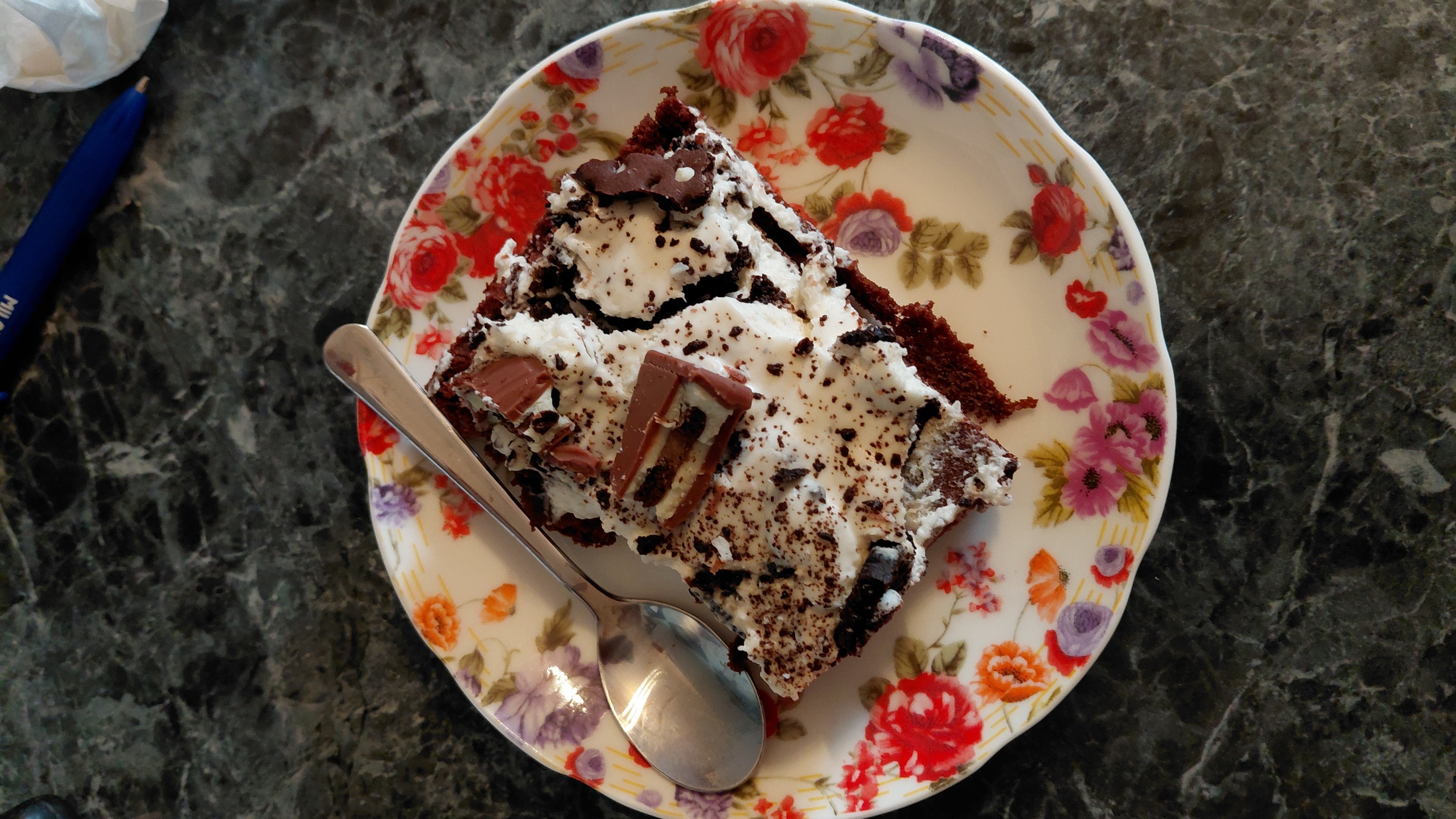 Chocolate cream cake