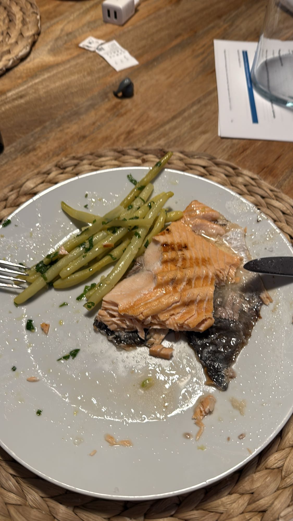 Łosoś z fasolką szparagową