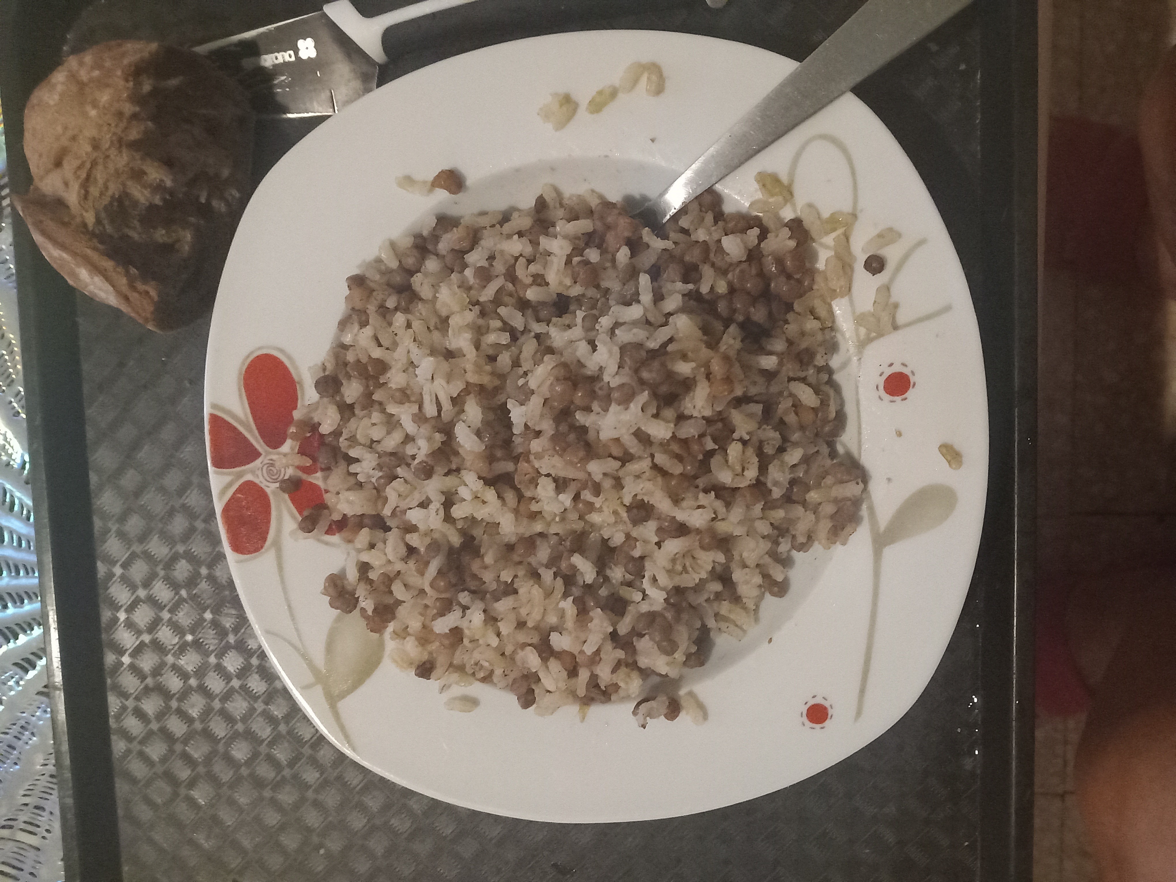 Riz et lentilles avec pain