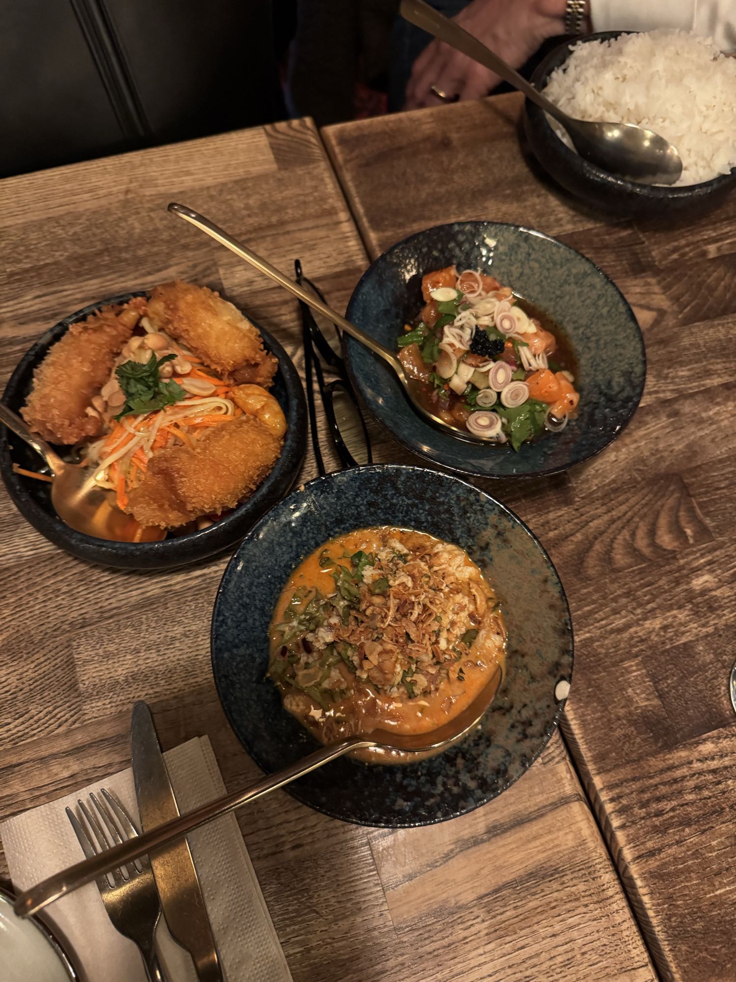 Asiatisk sharing-middag