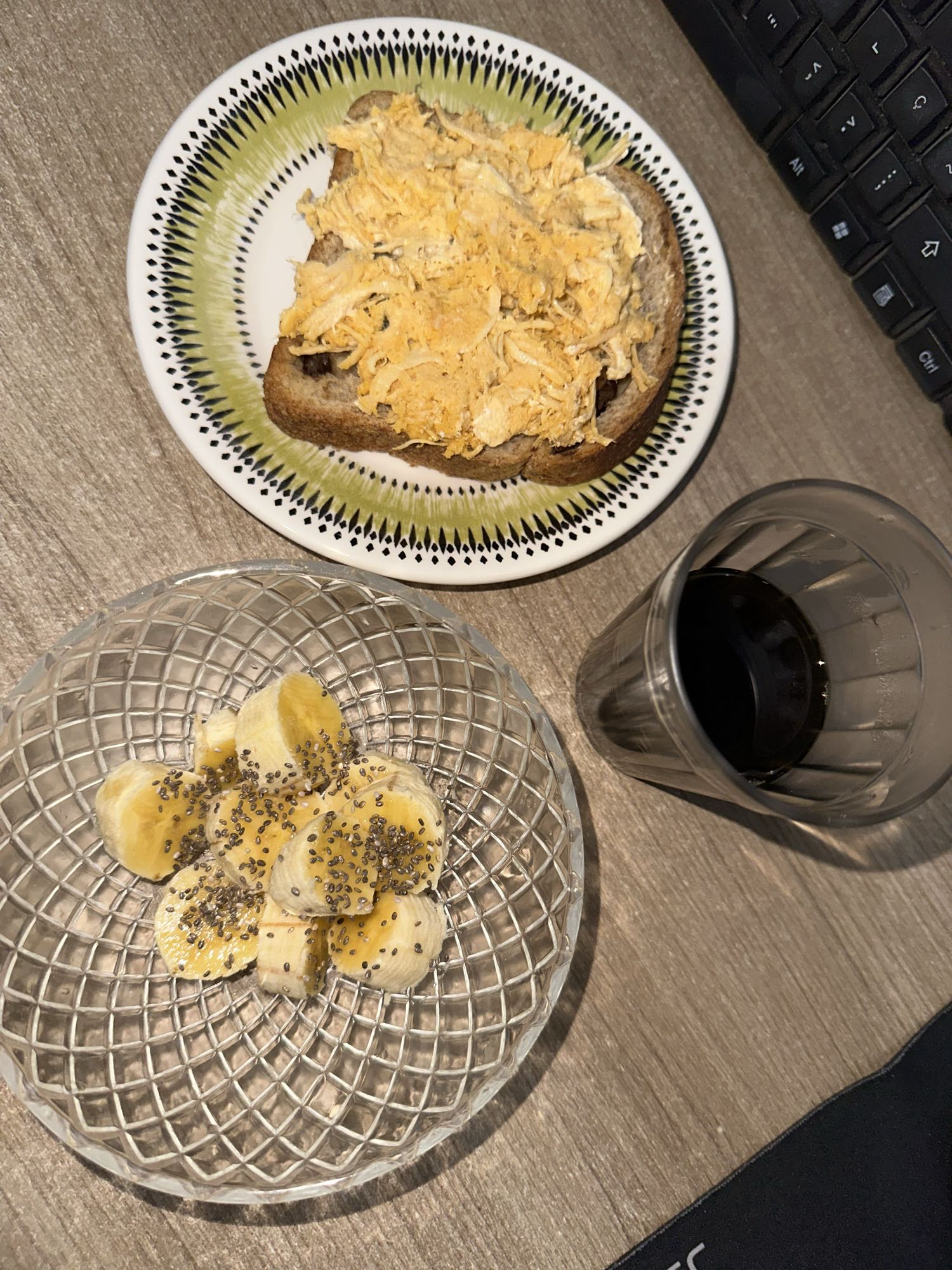 Torrada com frango e banana