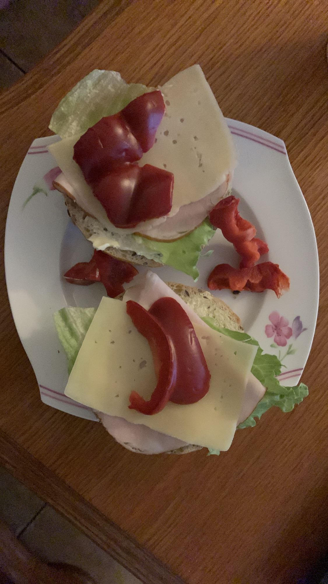 Kanapki z szynką i serem