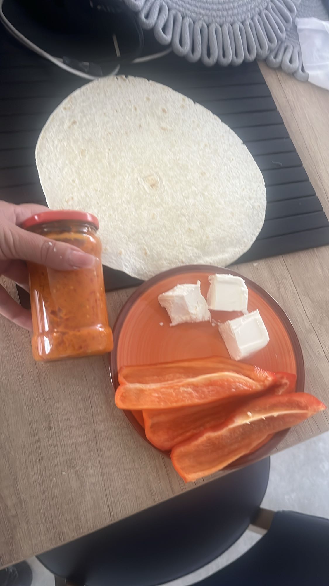 Wrap cu brânză și ardei