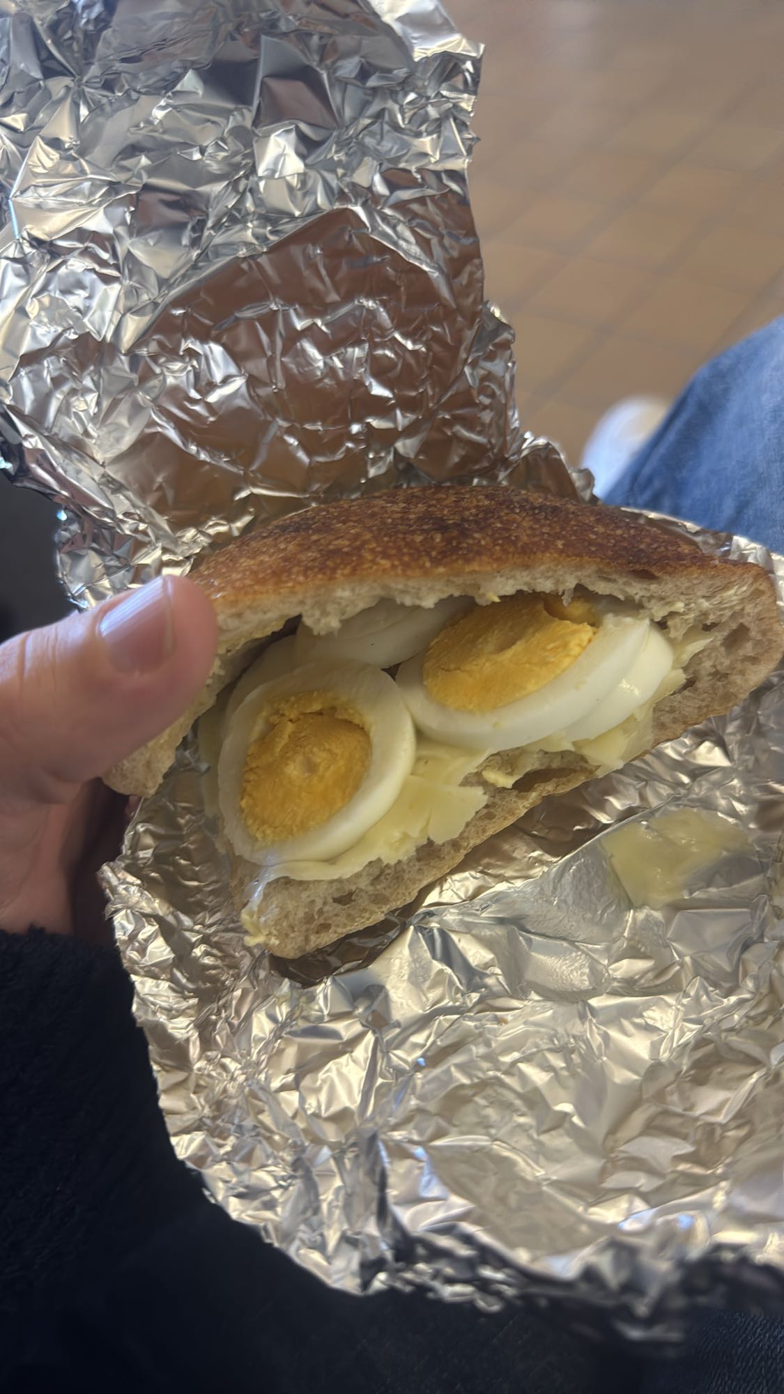 Äggsmörgås med ost