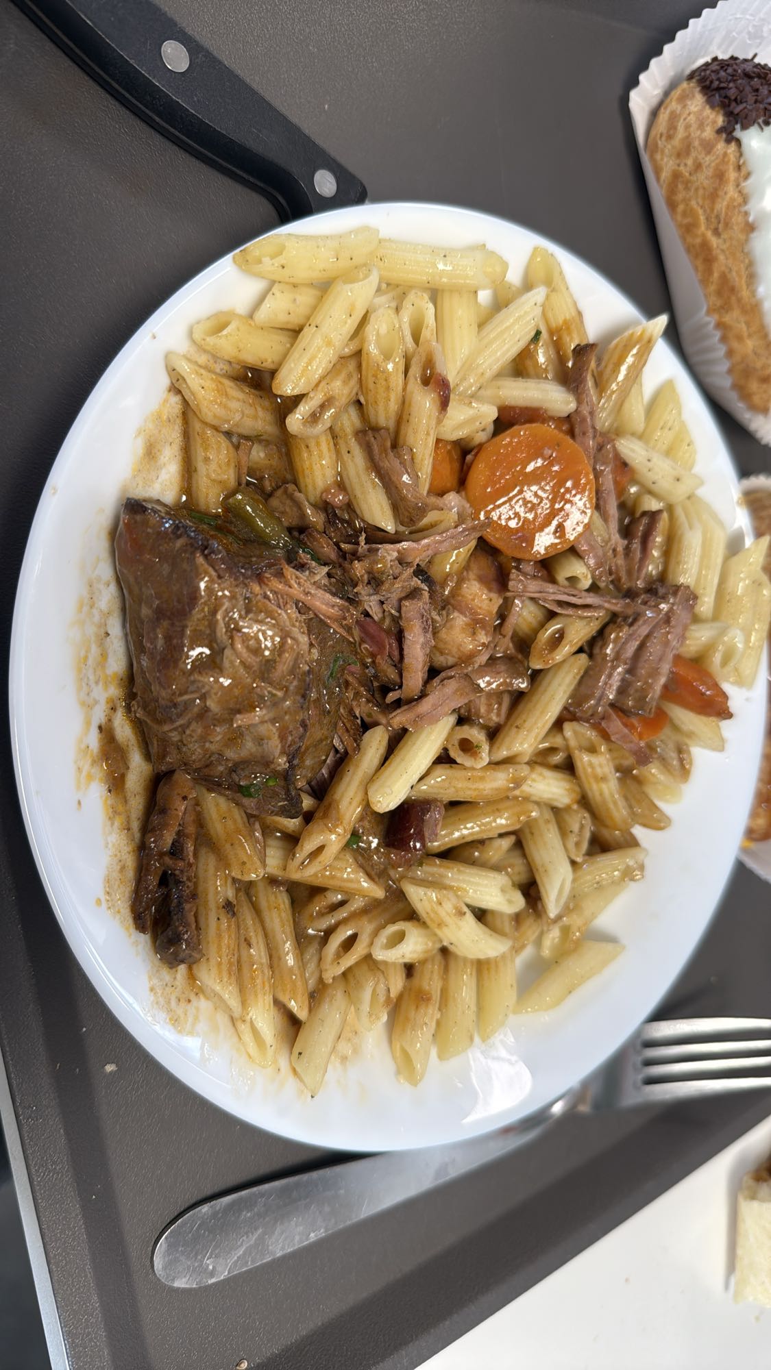 Pâtes au bœuf braisé