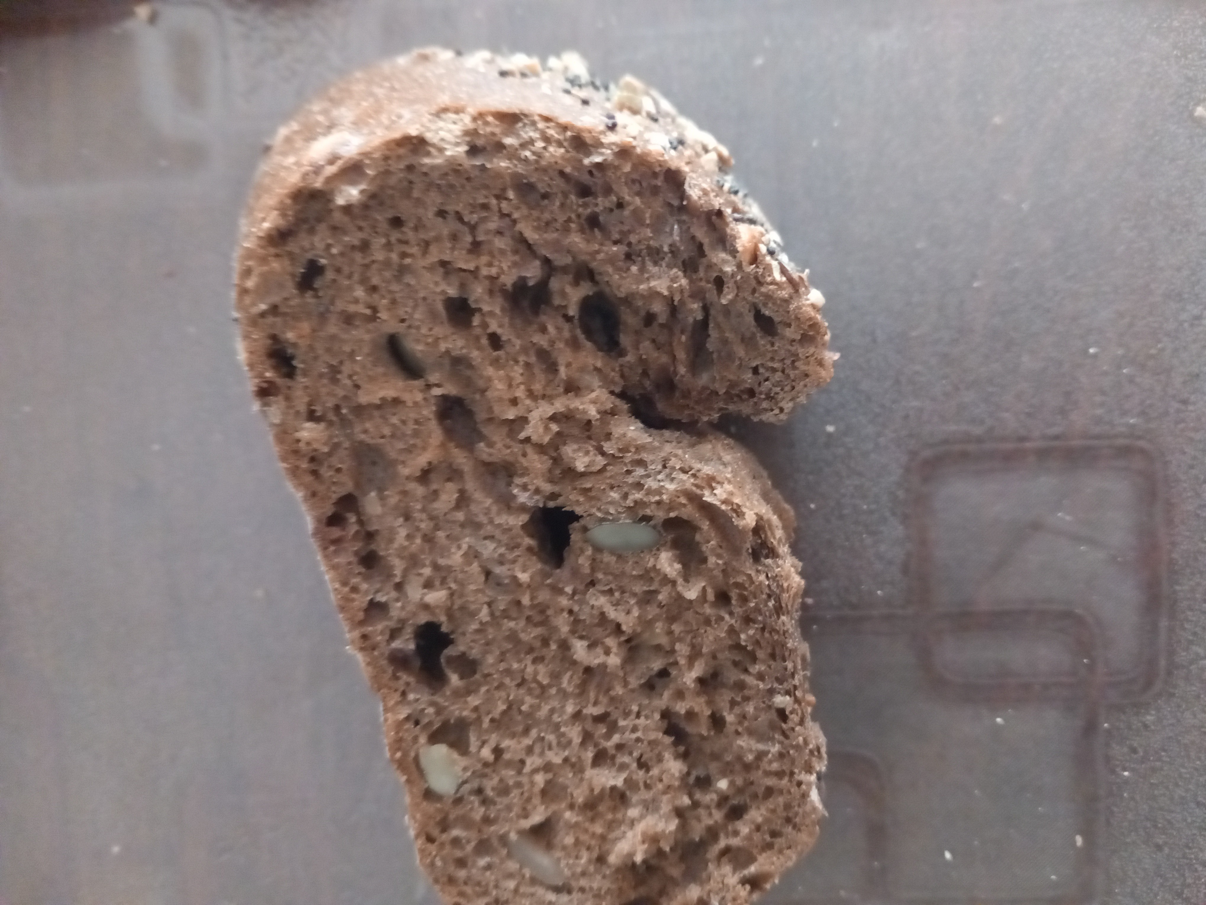 Tranche pain complet graines