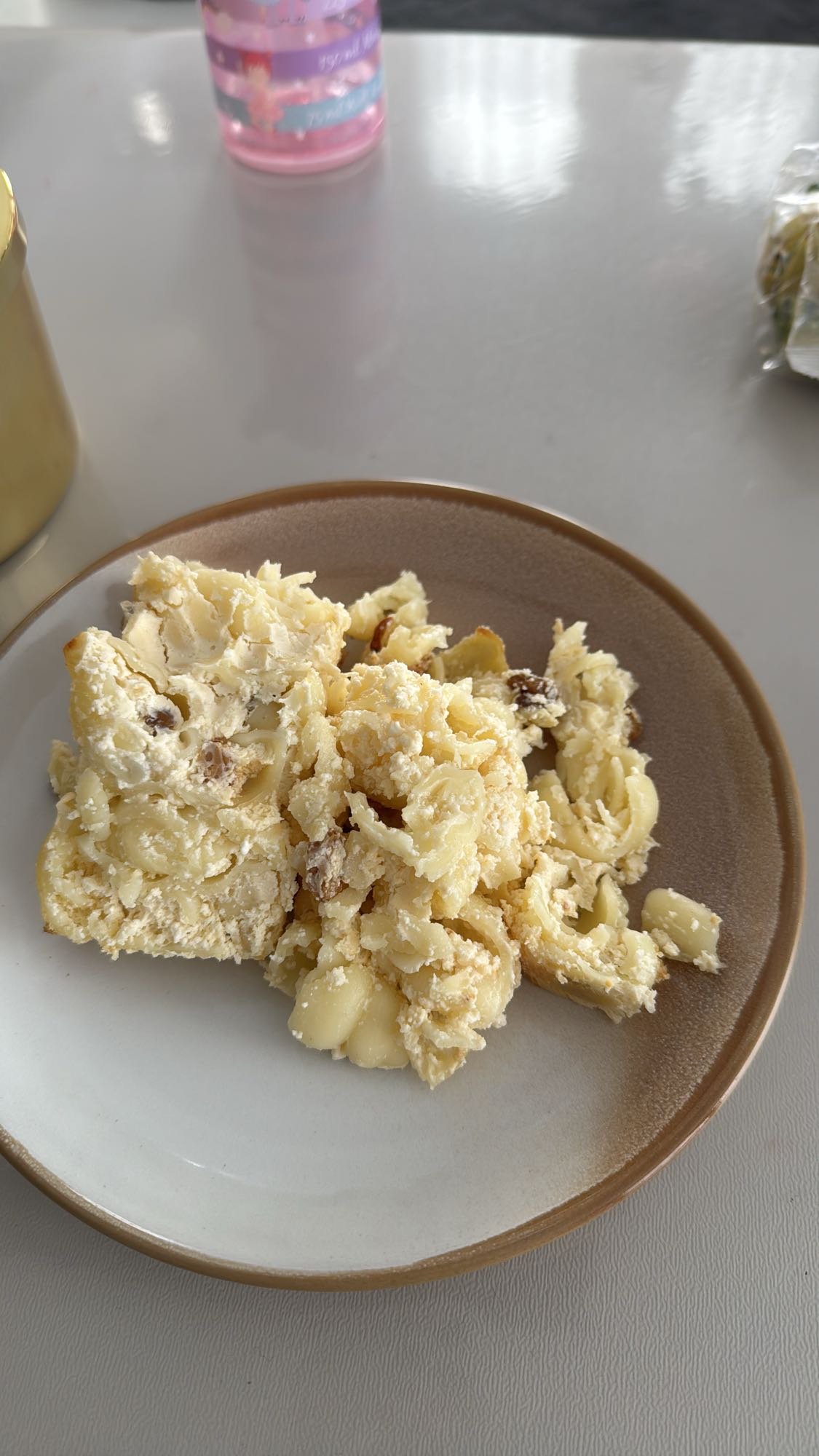 Macaroane cu brânză