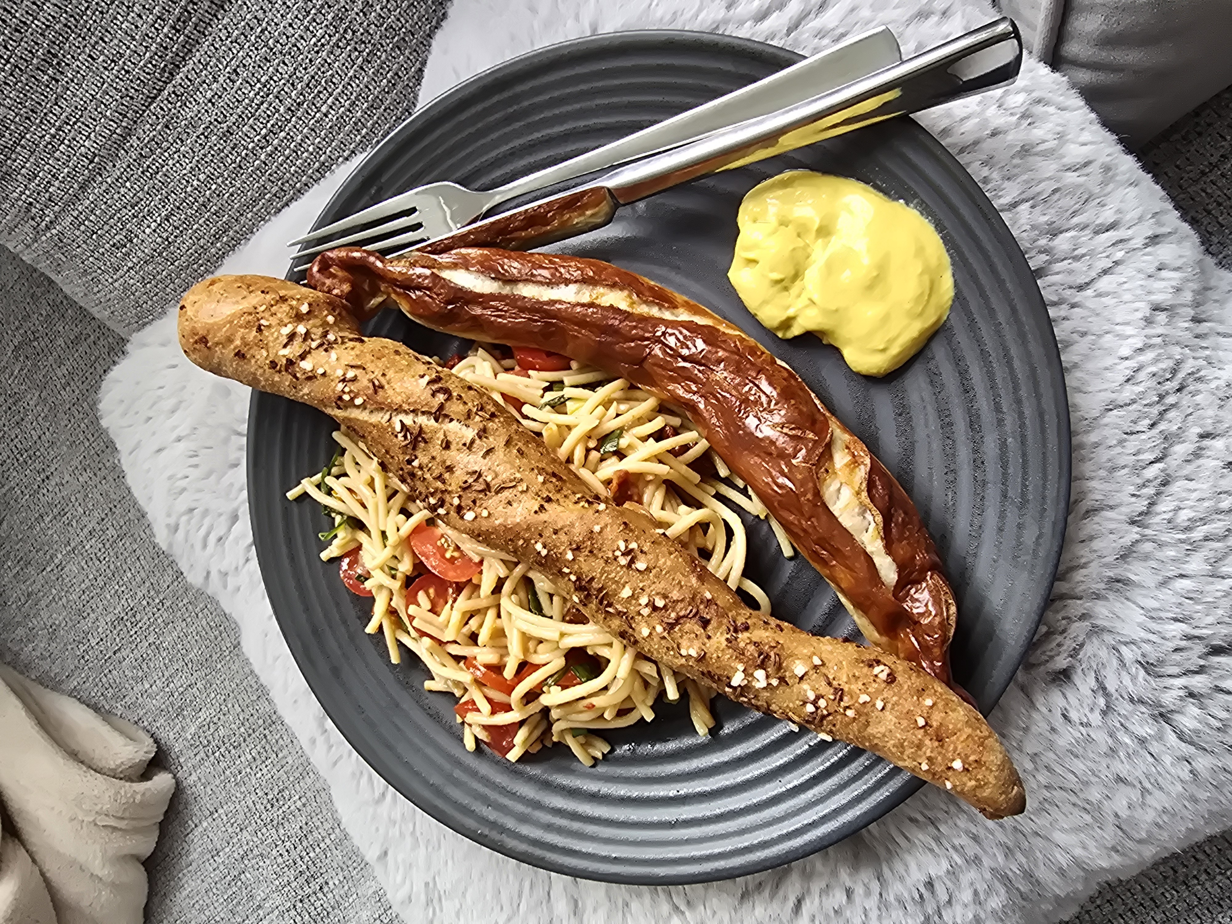 Nudel-Salat mit Brezeln