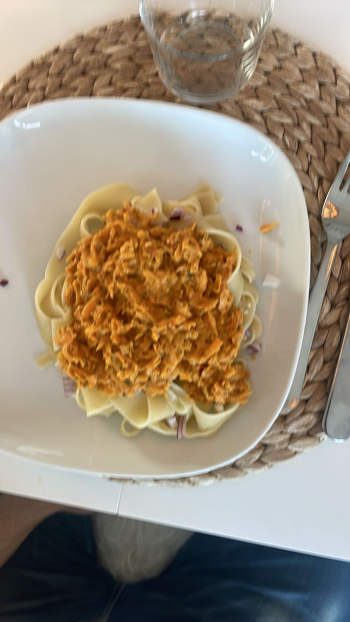 Pasta med morotssås