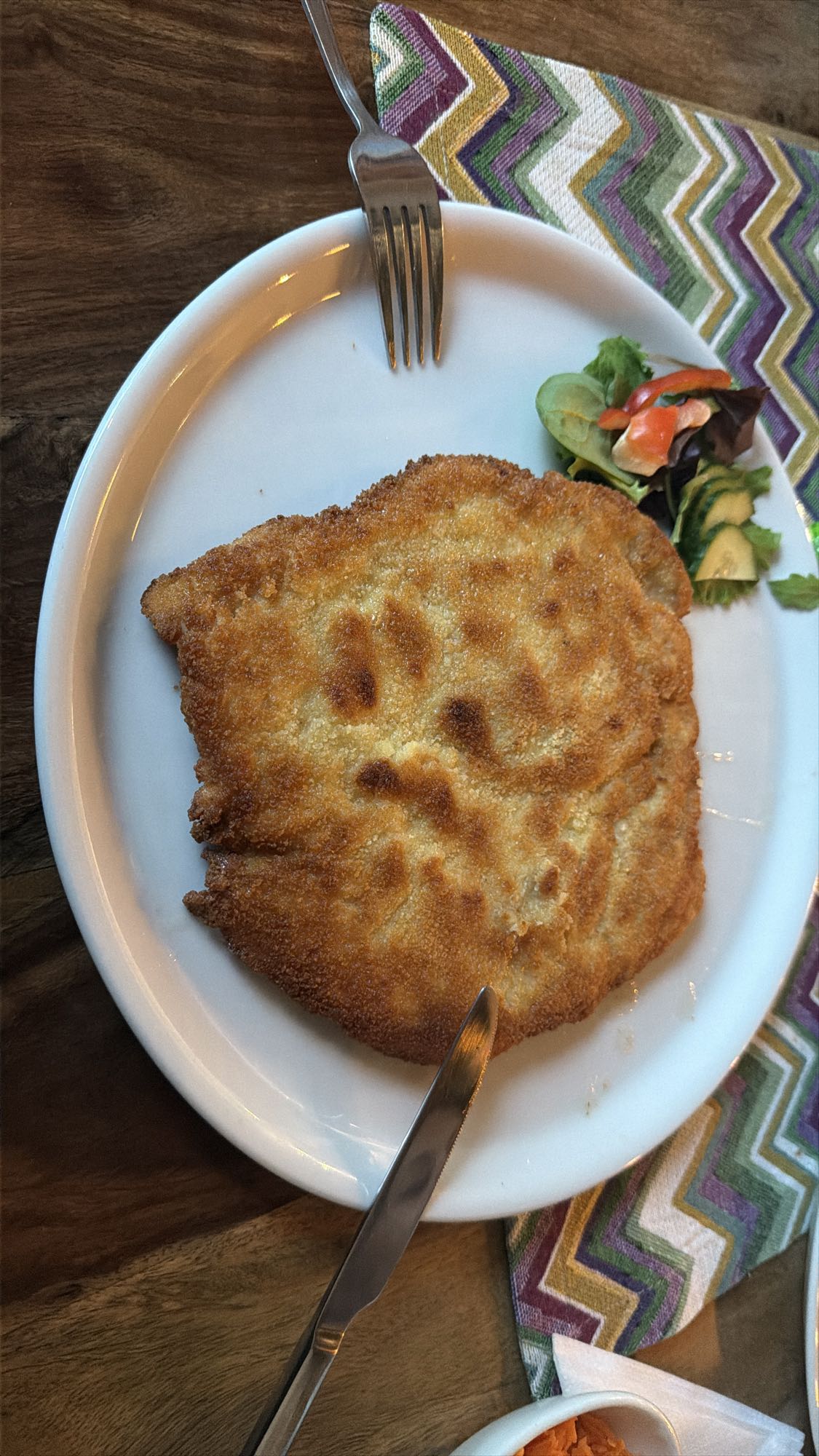 Kotlet schabowy z sałatką