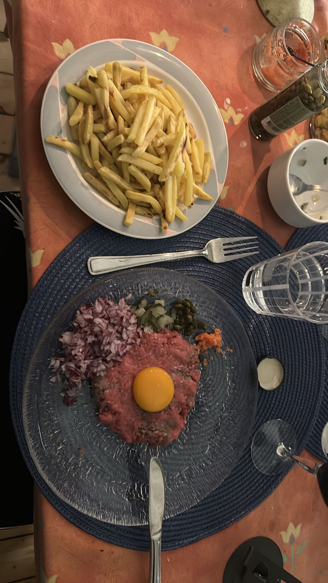 Biff tartar med pommes