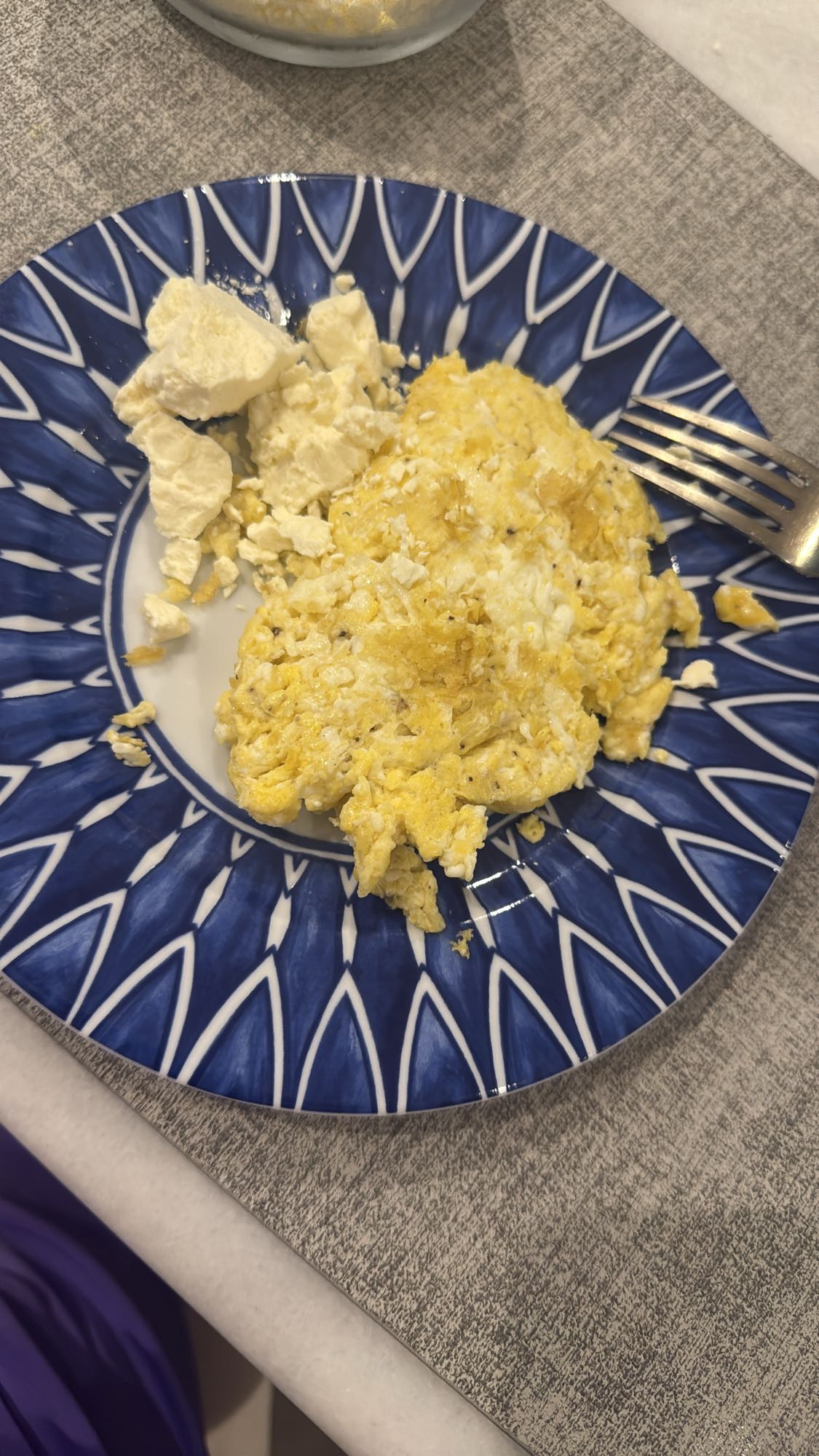 huevos revueltos con queso