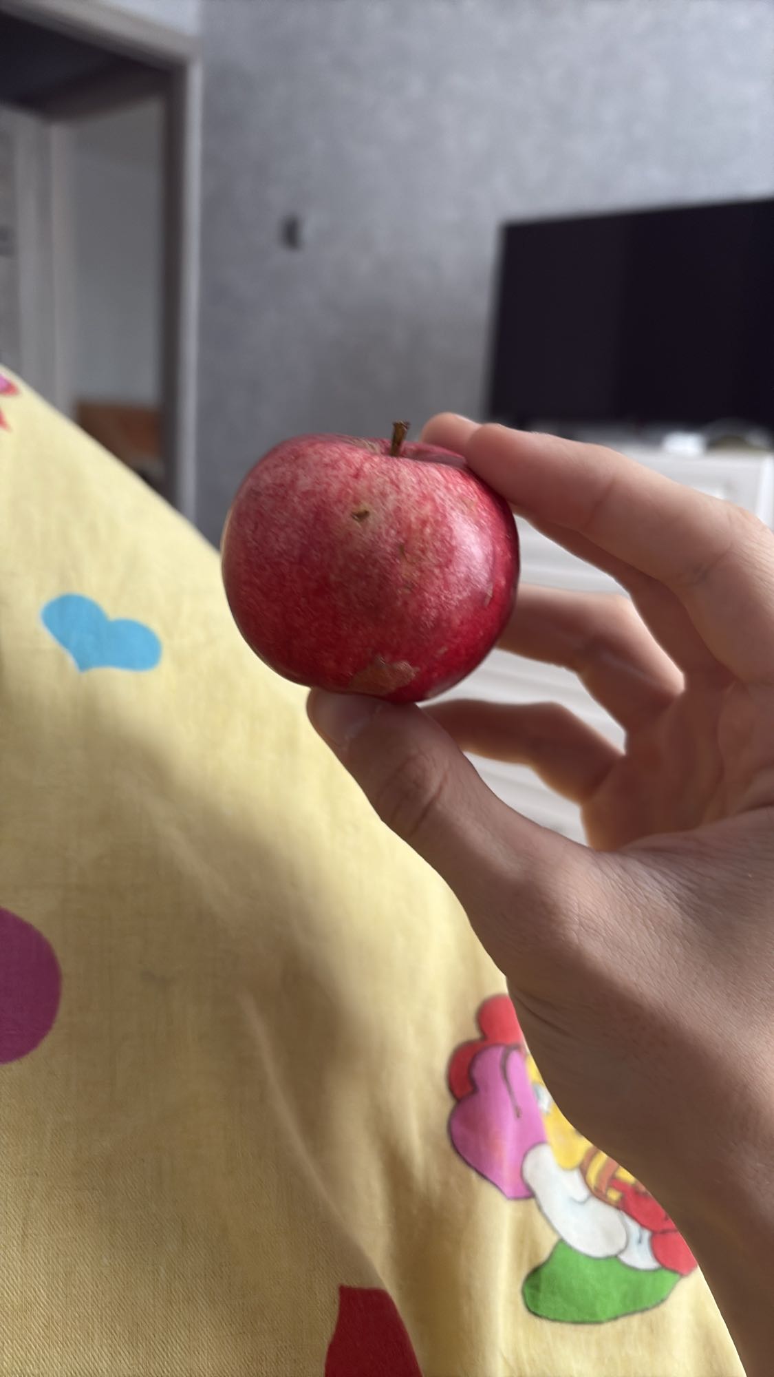 маленькое яблоко