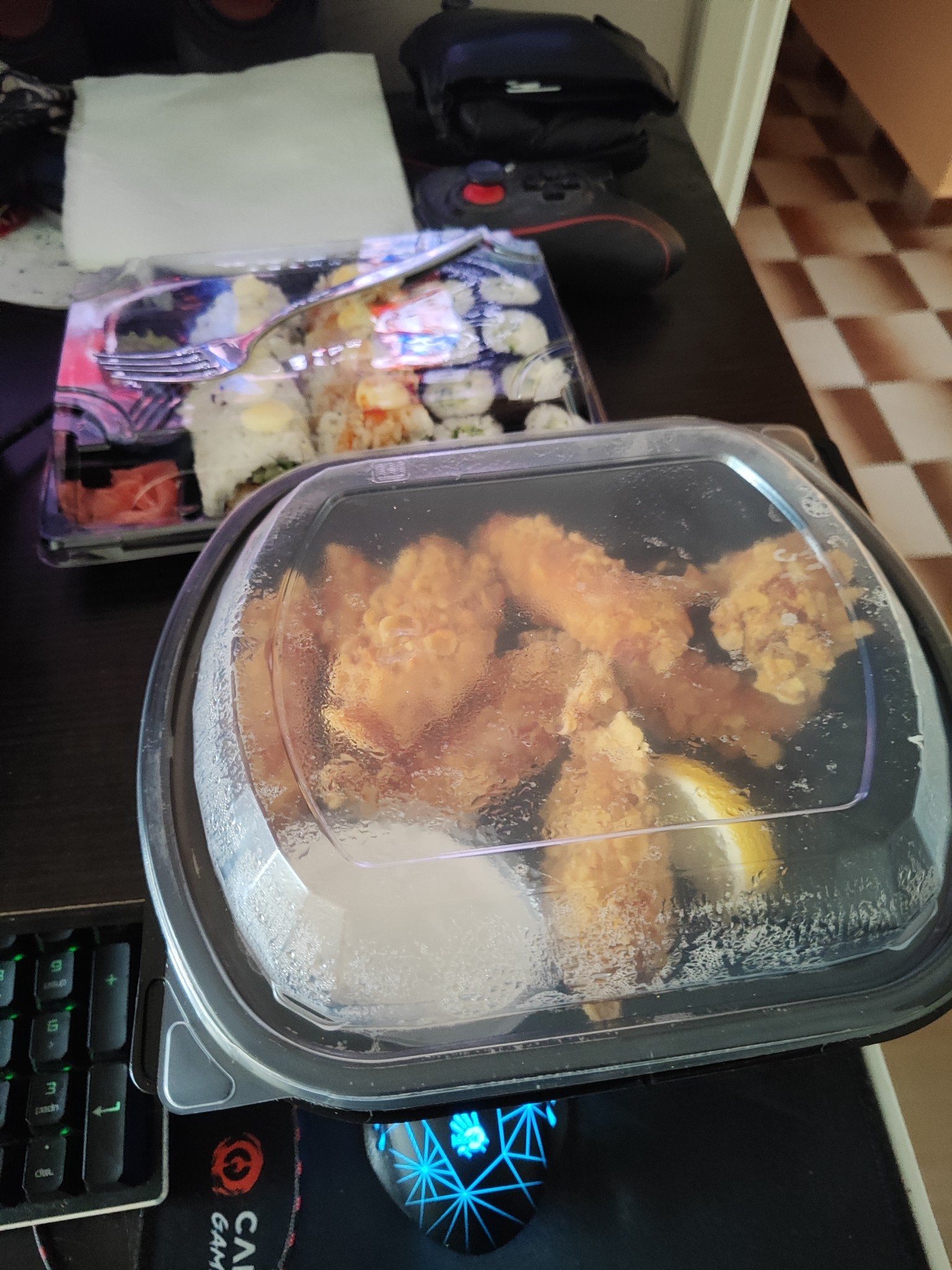 Sushi and Fried Chicken Combo