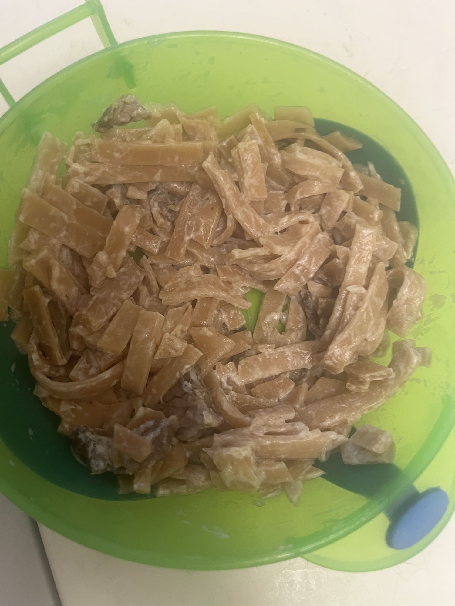 лапша с говядиной и сливками