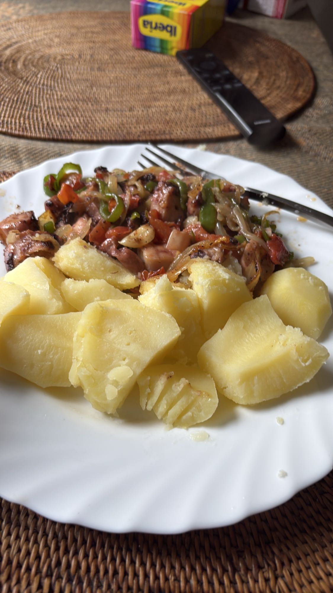 Pulpo con papas cocidas