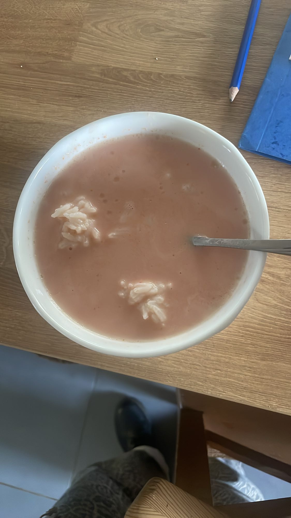 zupa pomidorowa z ryżem i śmietaną