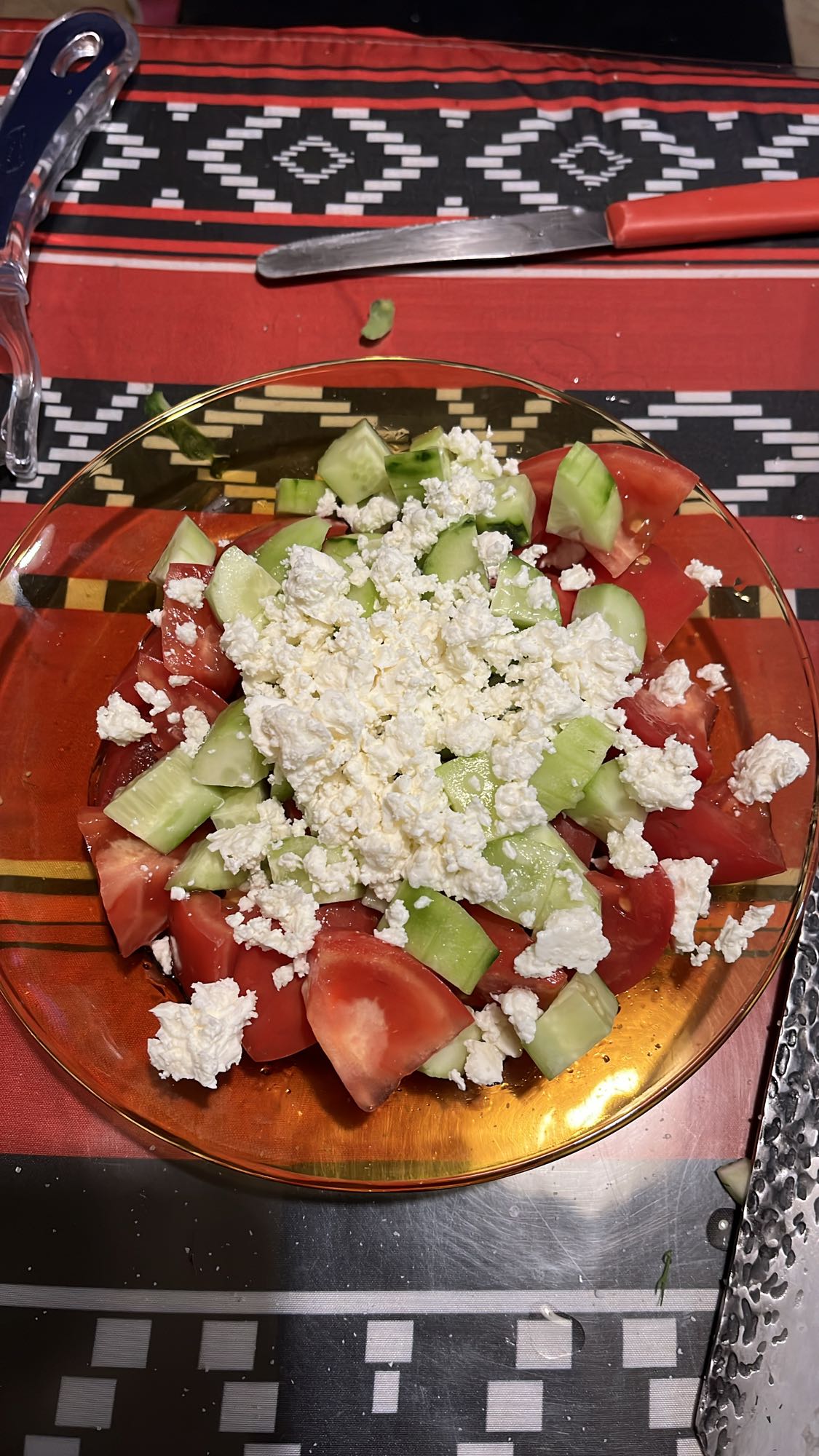 Салата с домати и сирене