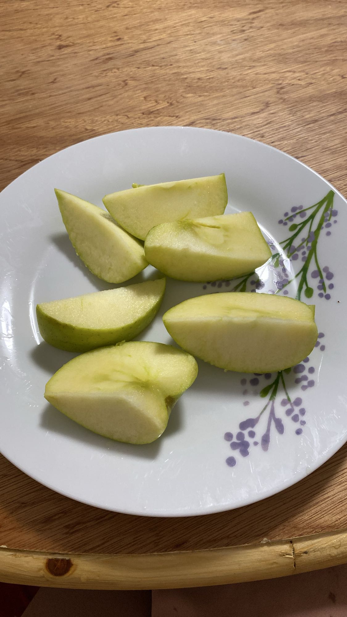 Manzana verde en rodajas