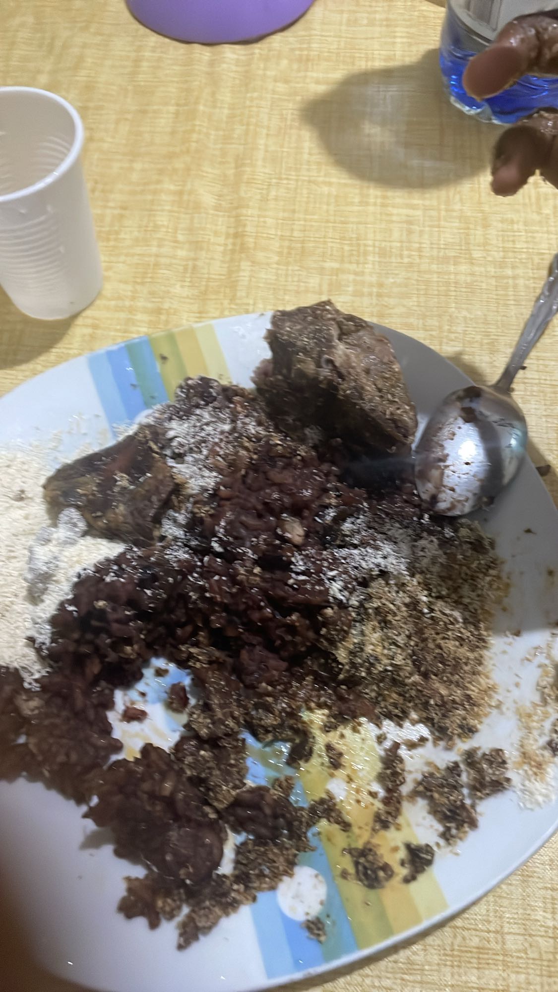 Feijão com farinha e carne