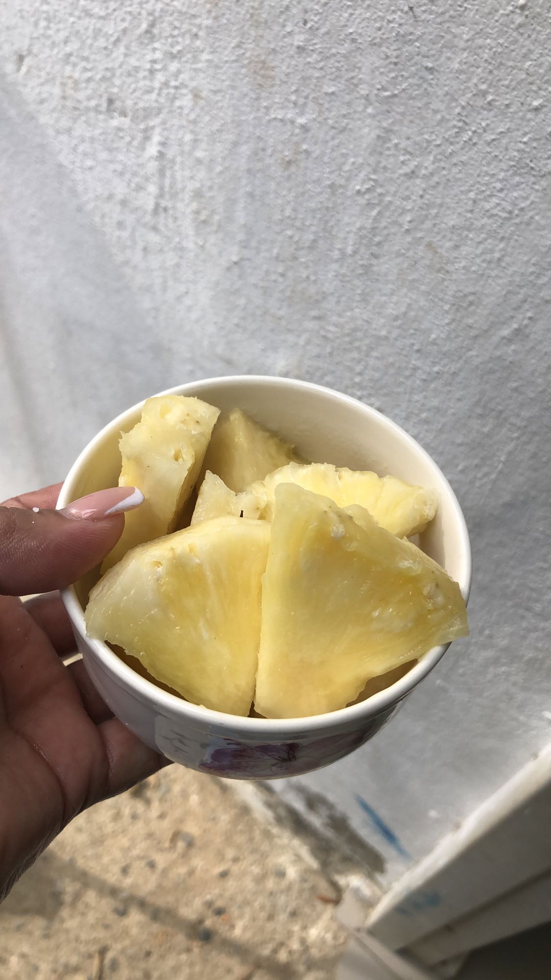 piña fresca en taza