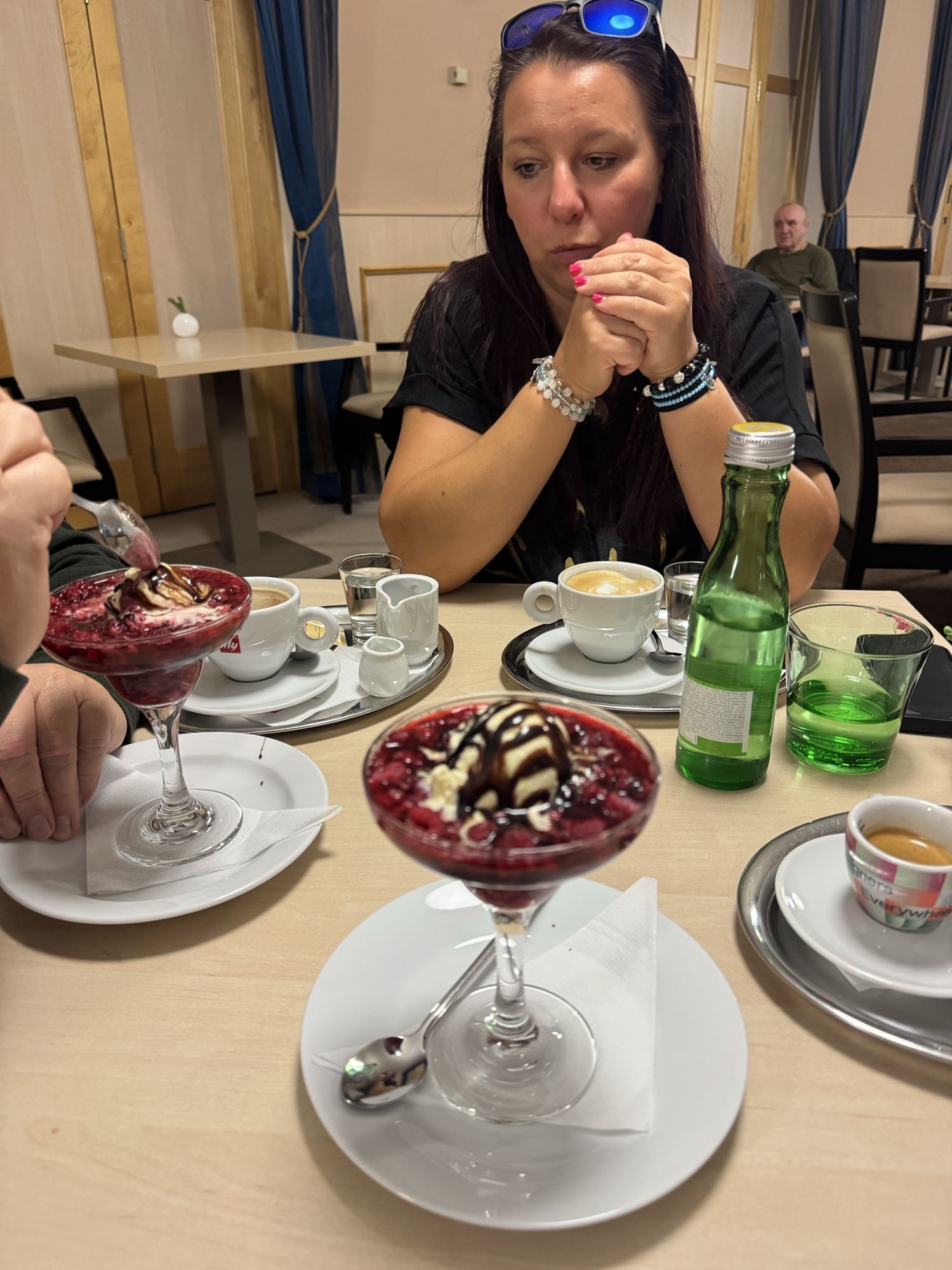 Dezert s lesním ovocem