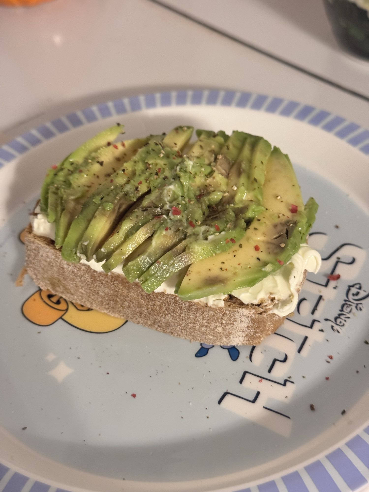 авокадо тост с сыром