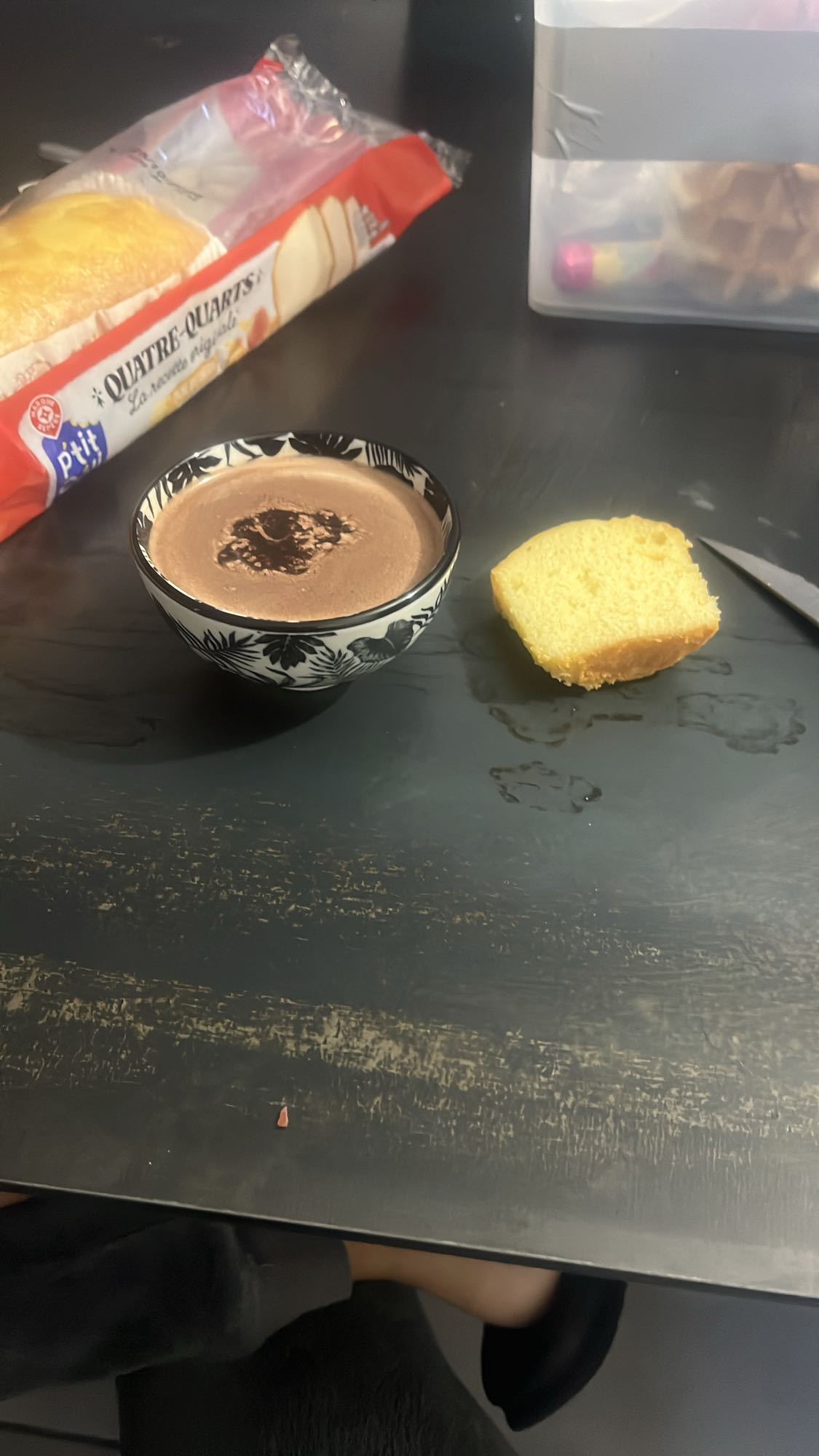 Chocolat chaud et gâteau