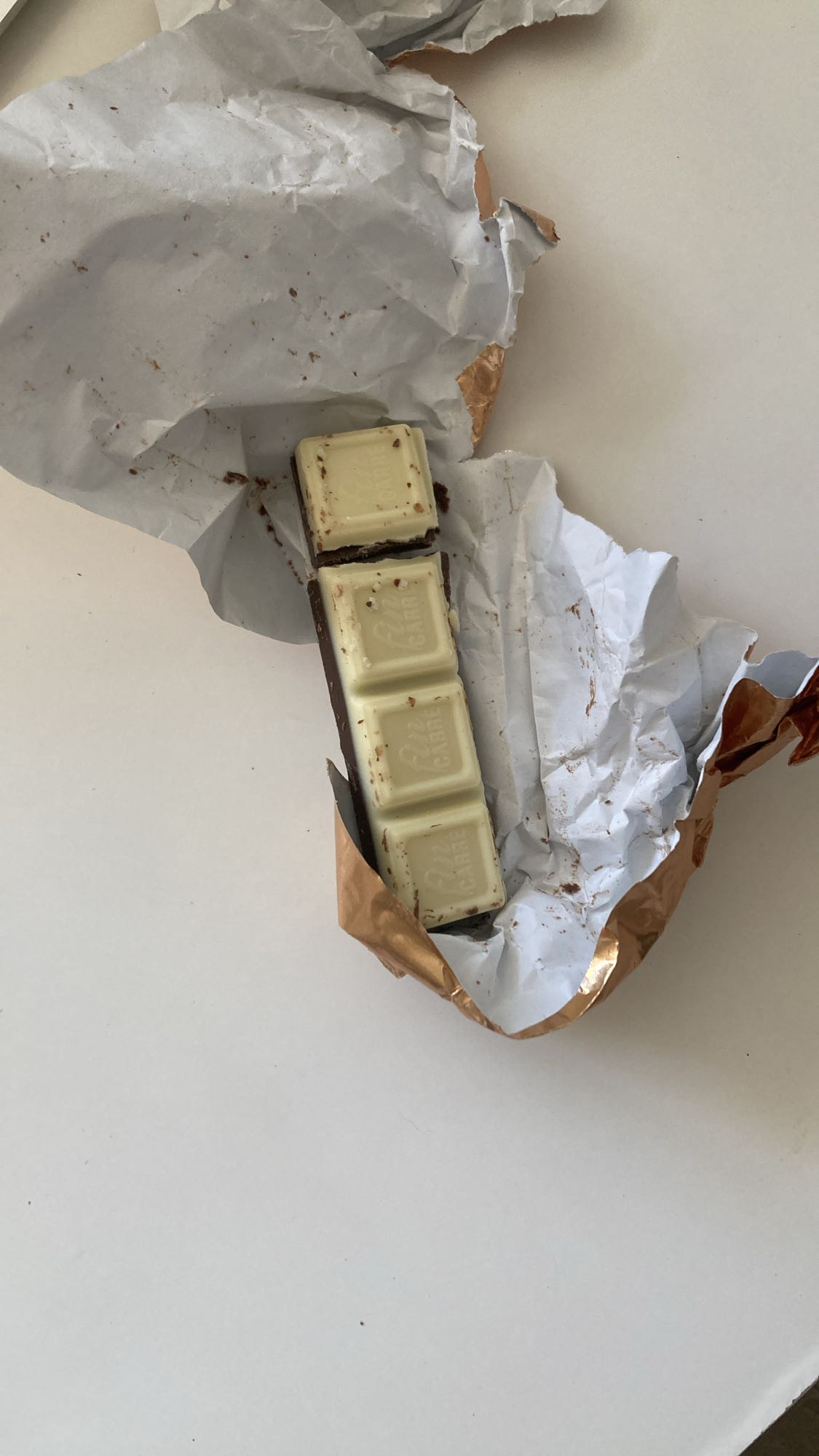 White & dark chocolate bar