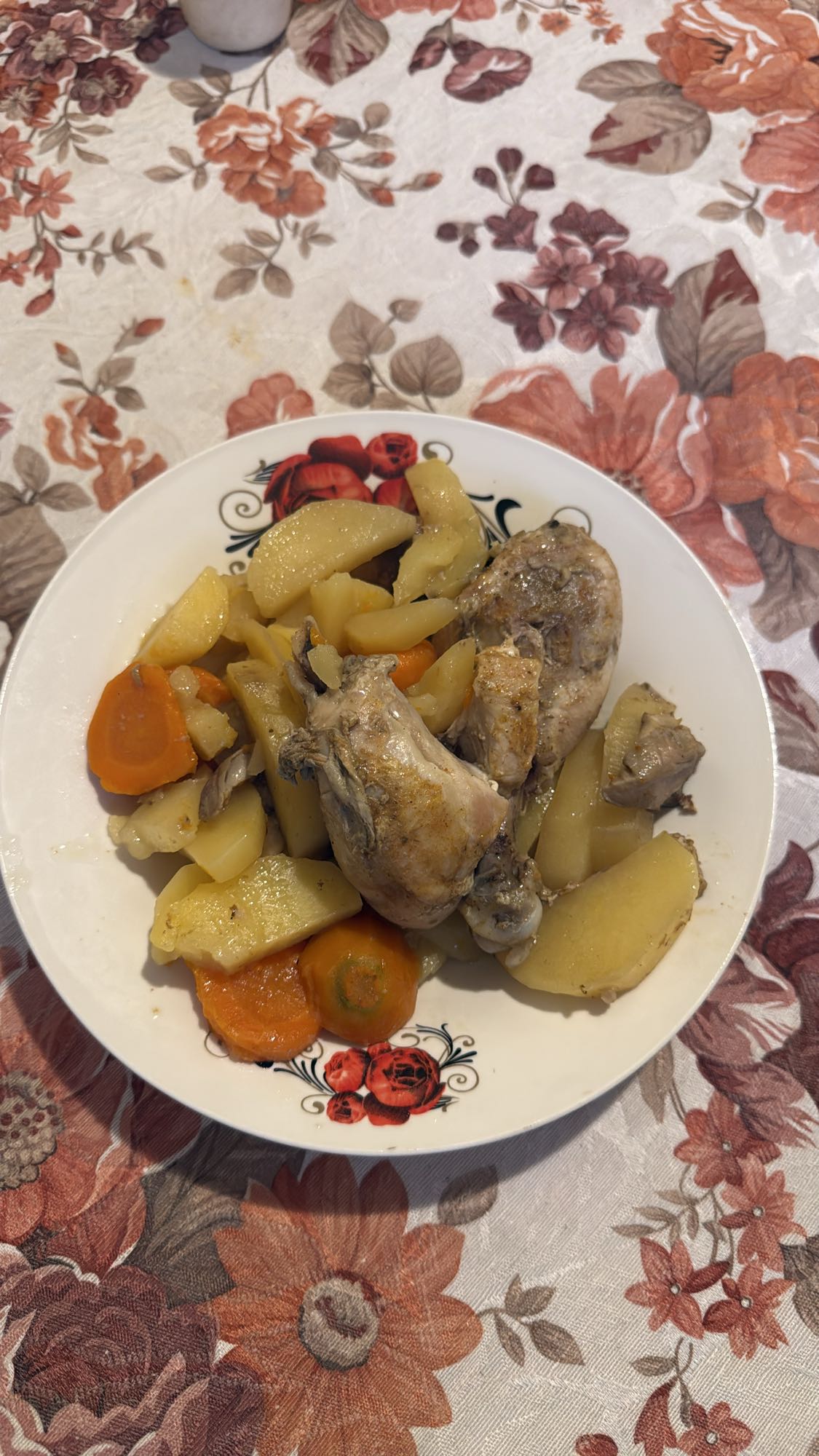 Chicken stew with veggies