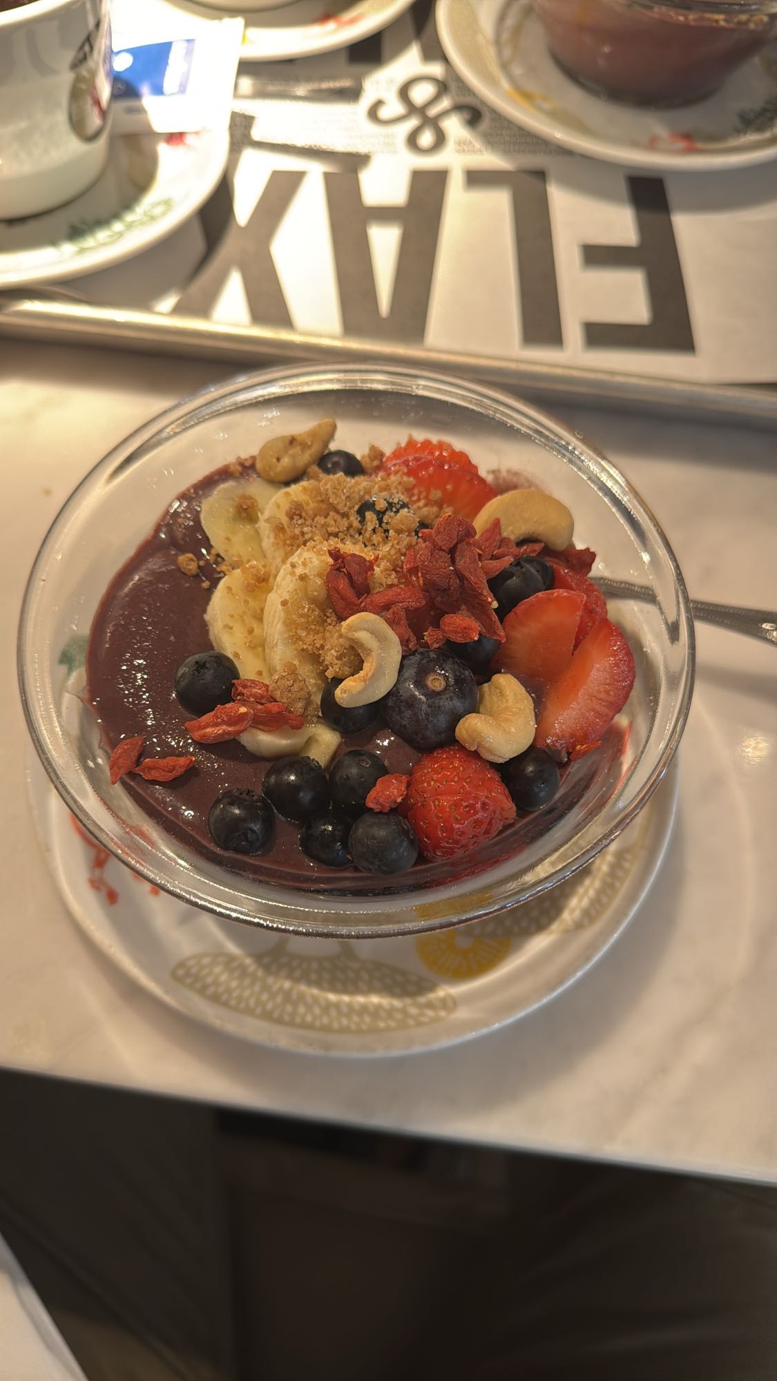 tazón de açaí con frutas