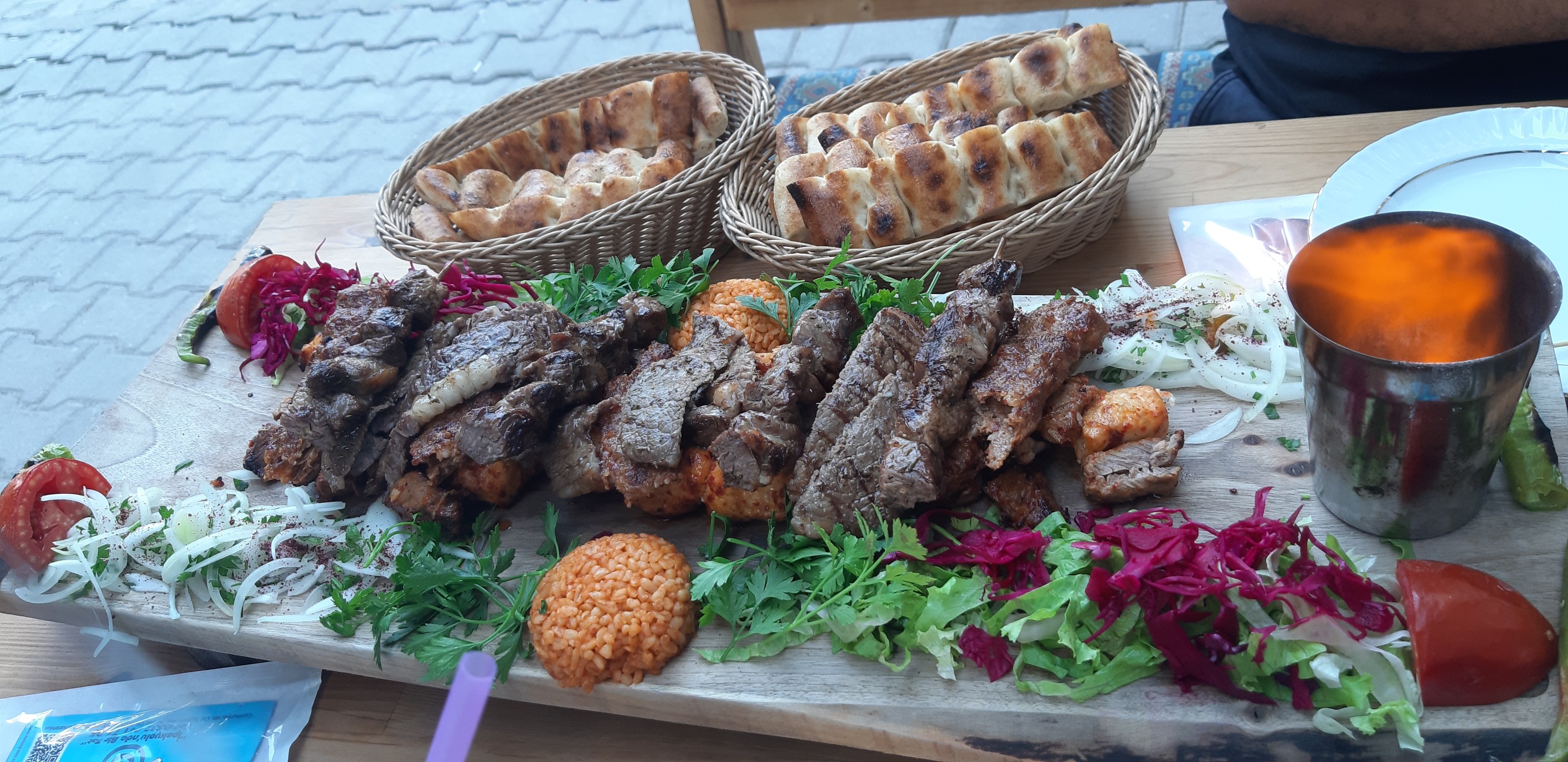 Assiette mixte grillades turques