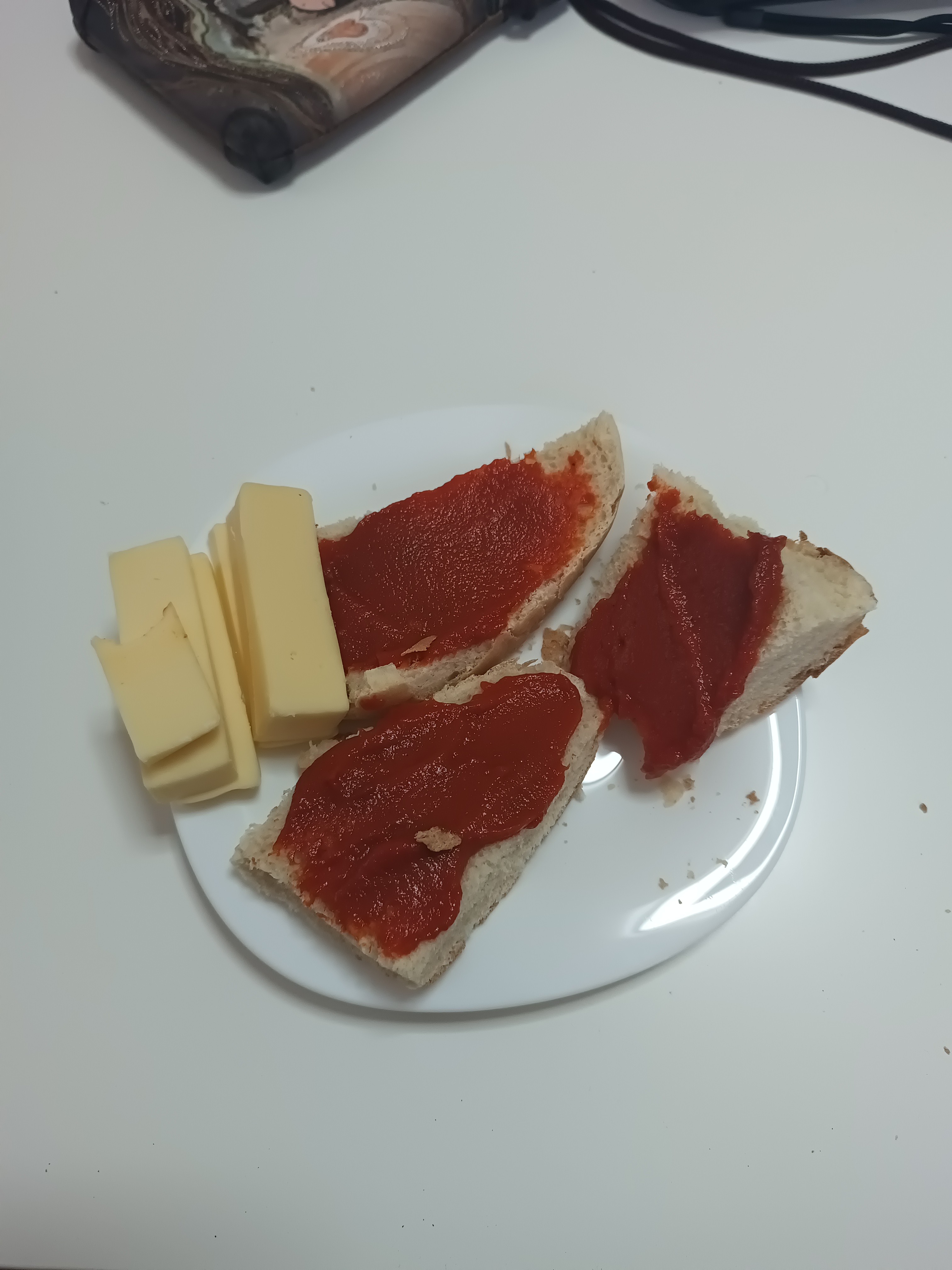 Bread with cheese and tomato paste