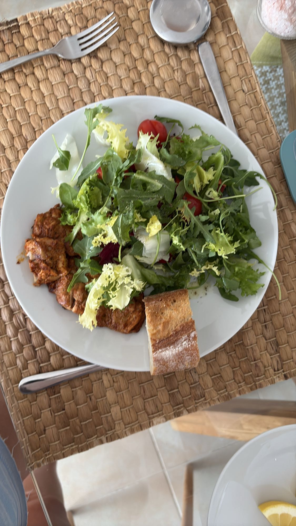 Chicken salad with bread