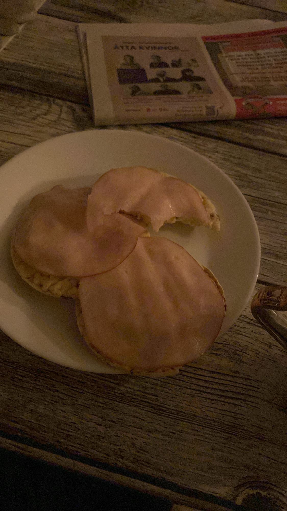 Riskakor med kalkonskinka och keso