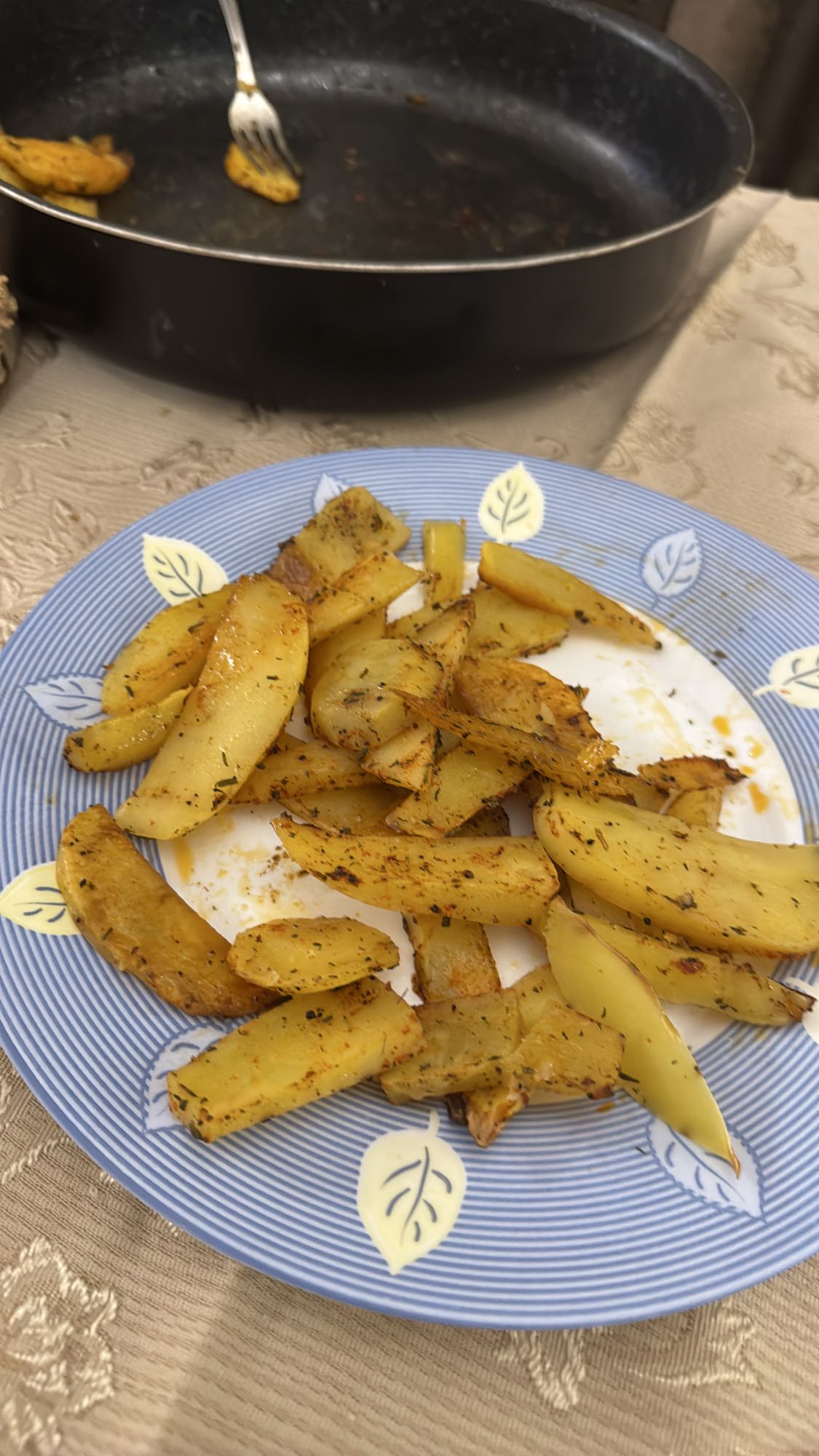 Herbed potato wedges