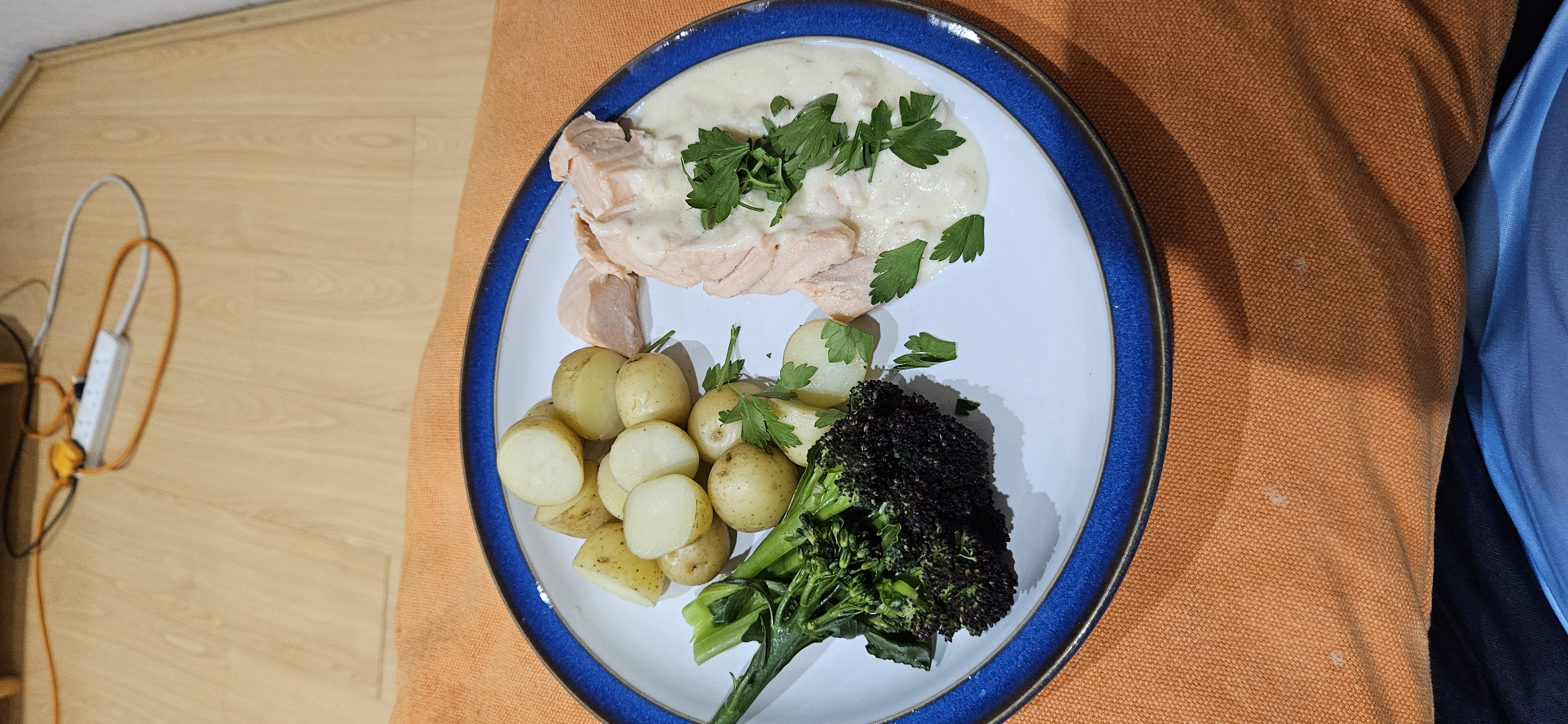 Salmon with potatoes and greens
