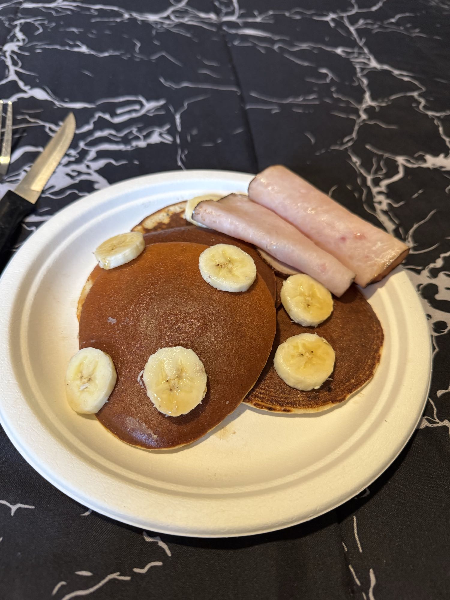 Panqueques con plátano y jamón