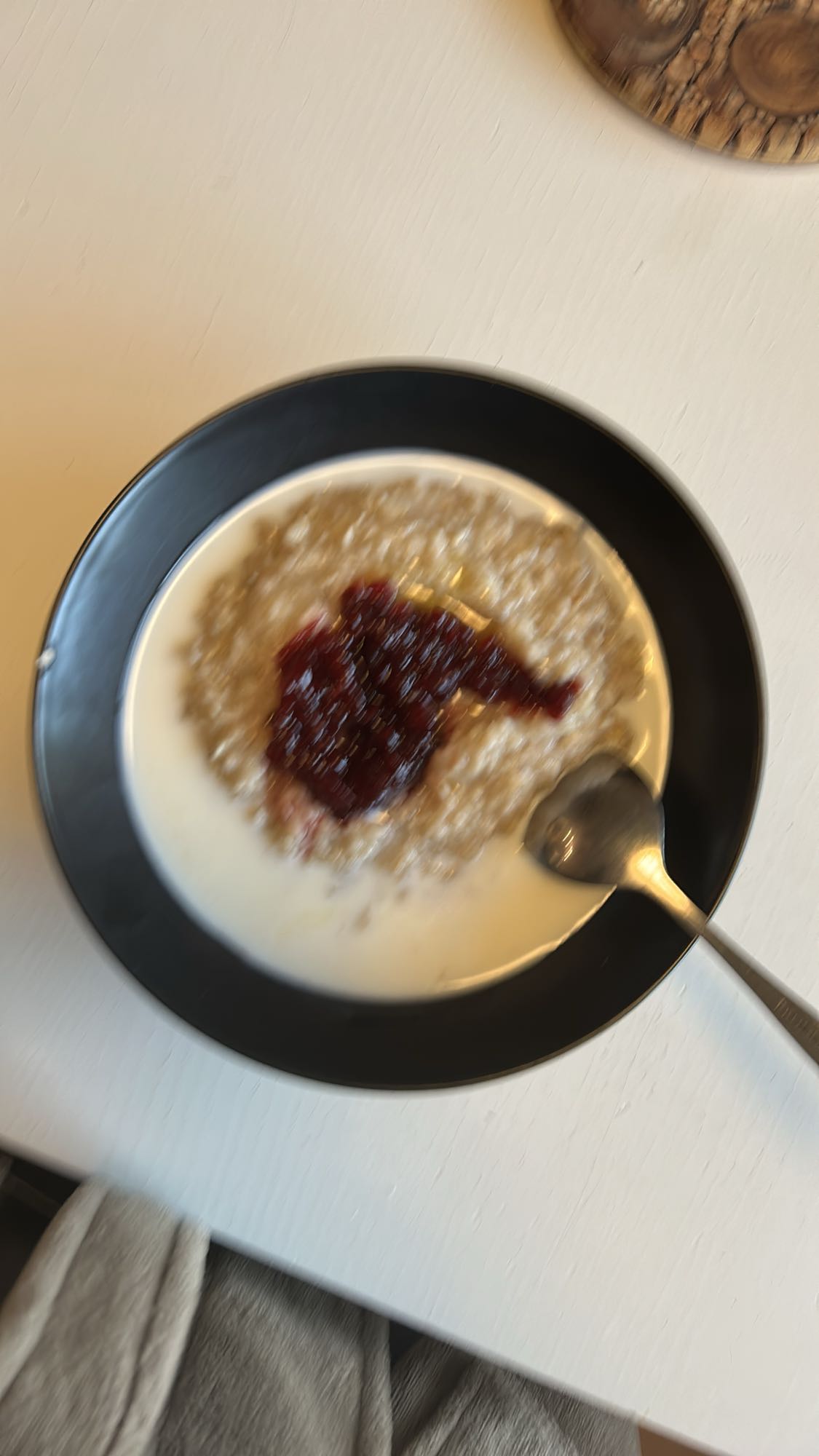 Havregrynsgröt med sylt