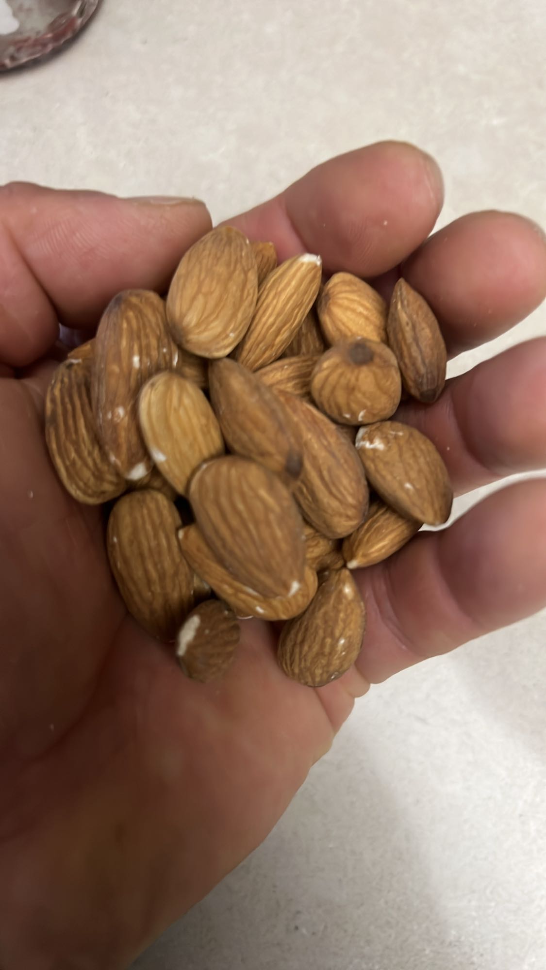 Badem atıştırmalık