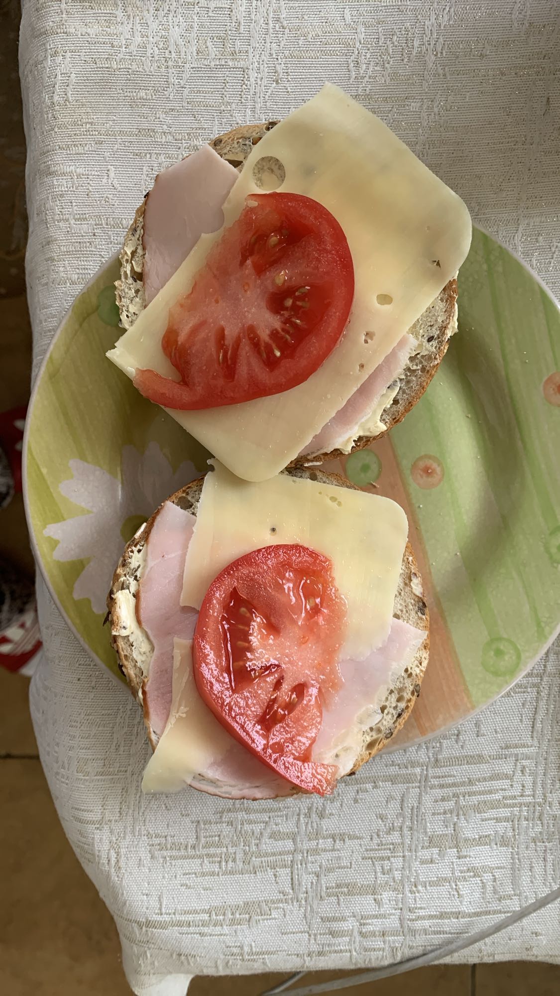 Kanapki z szynką i serem