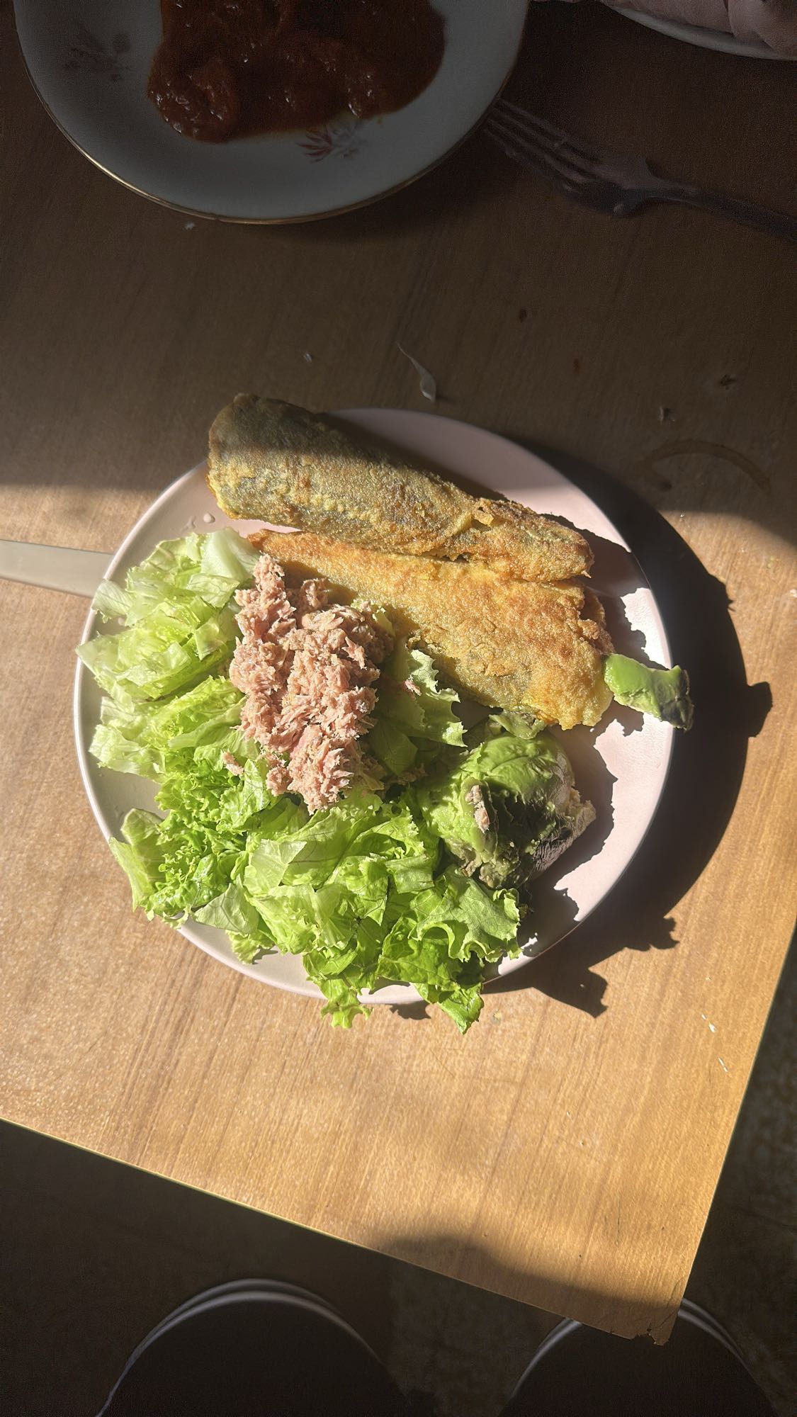 Ton balıklı sebze tabağı