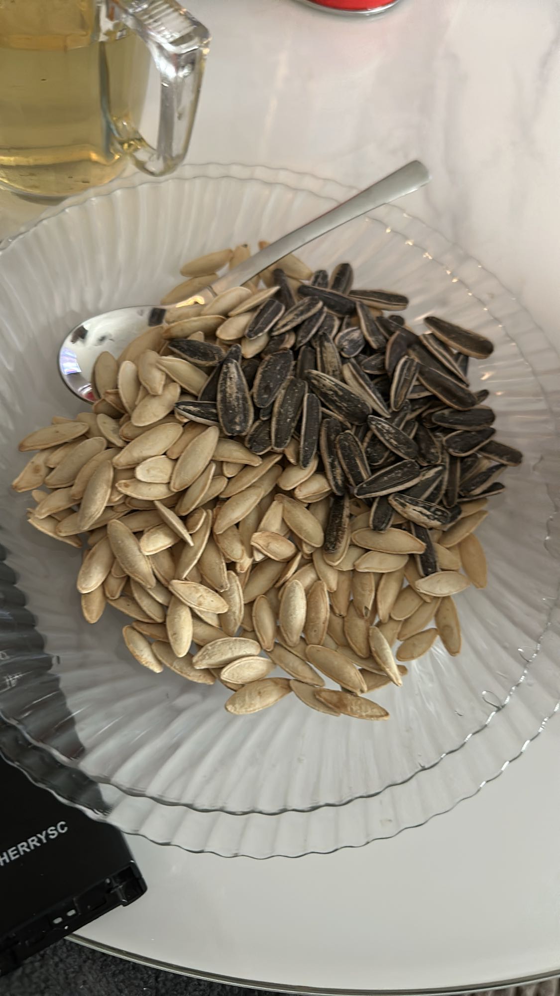 Kärnor och frön tallrik