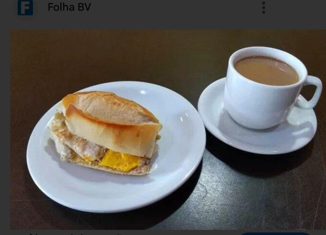 Pão com ovo e café