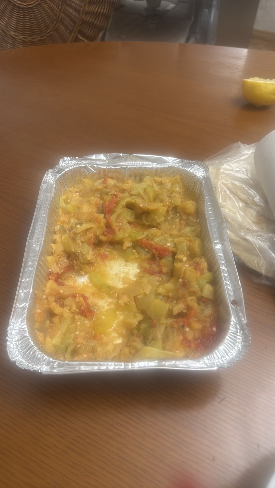 овощное рагу с яйцом