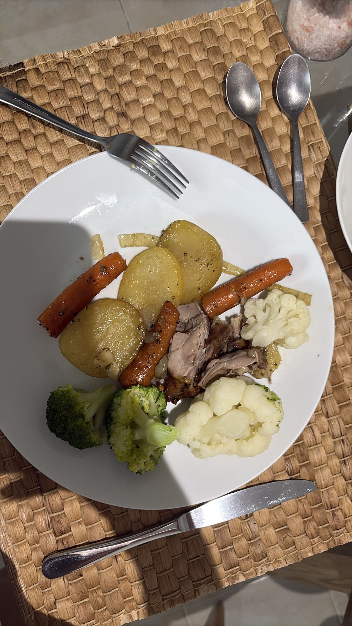 Roast lamb and veggies plate