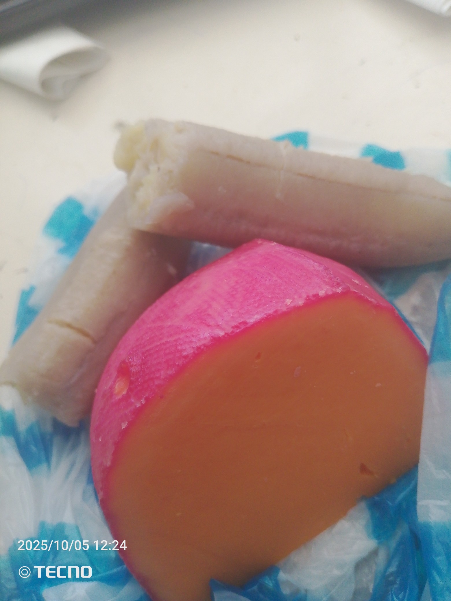 Queso y plátano cocido