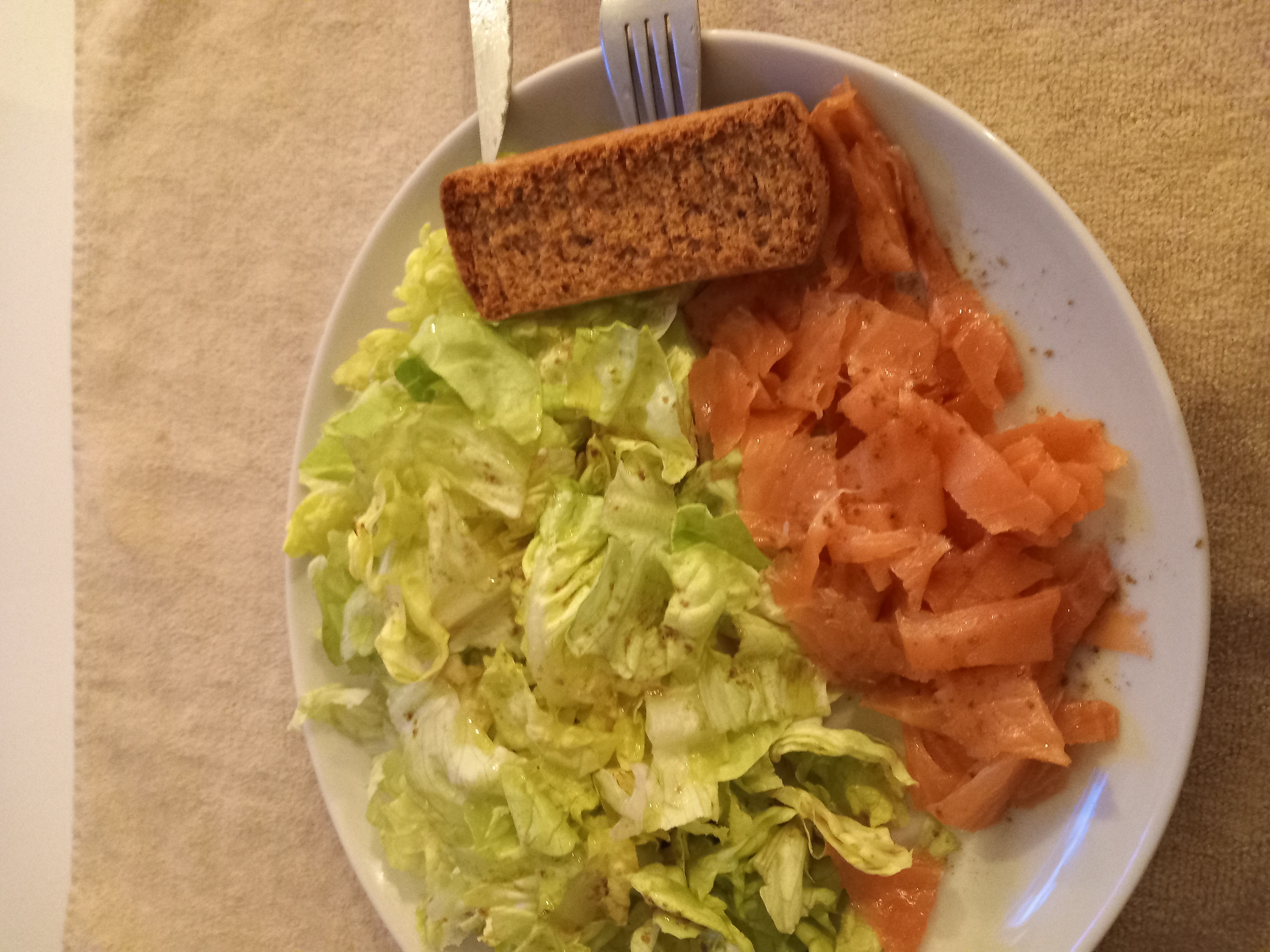 Saumon et salade verte