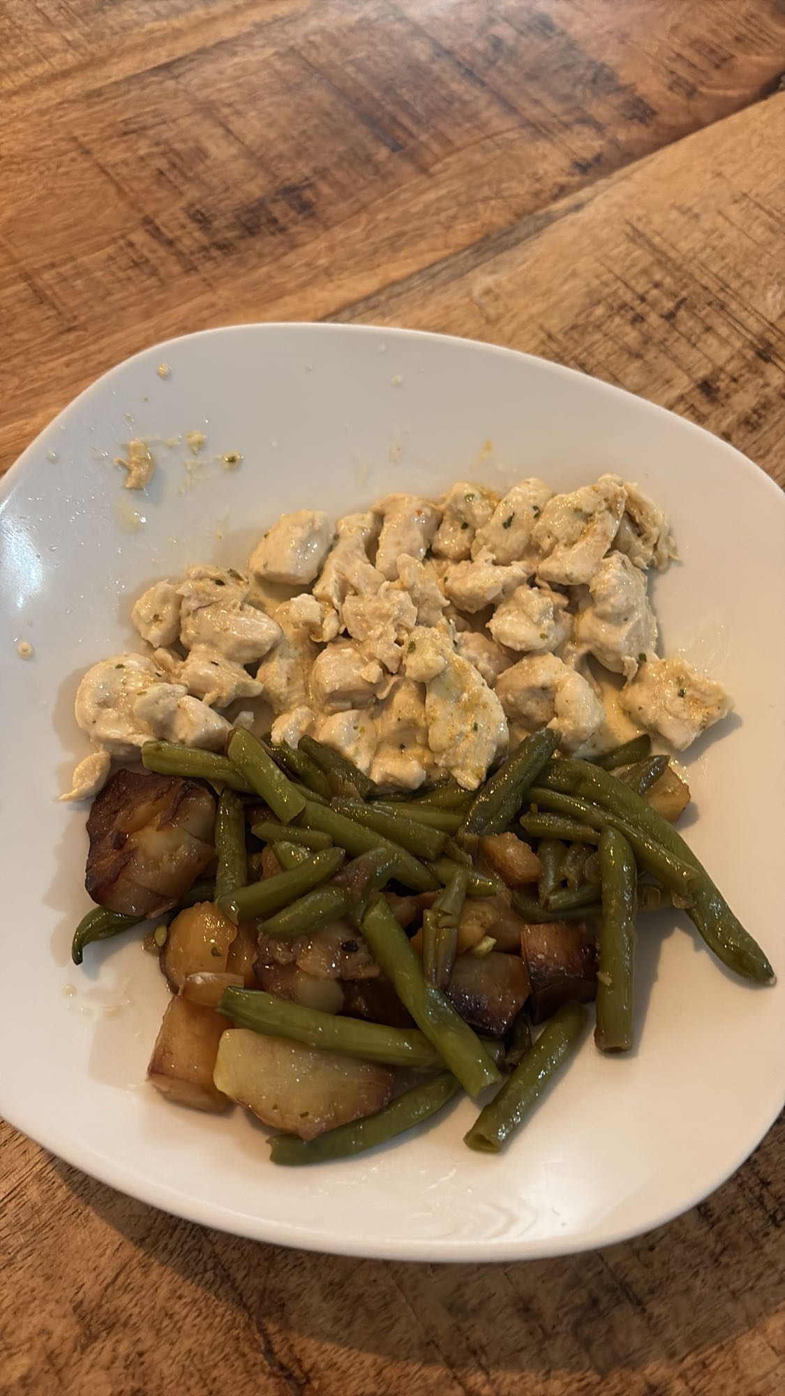 kip met sperziebonen en aardappel