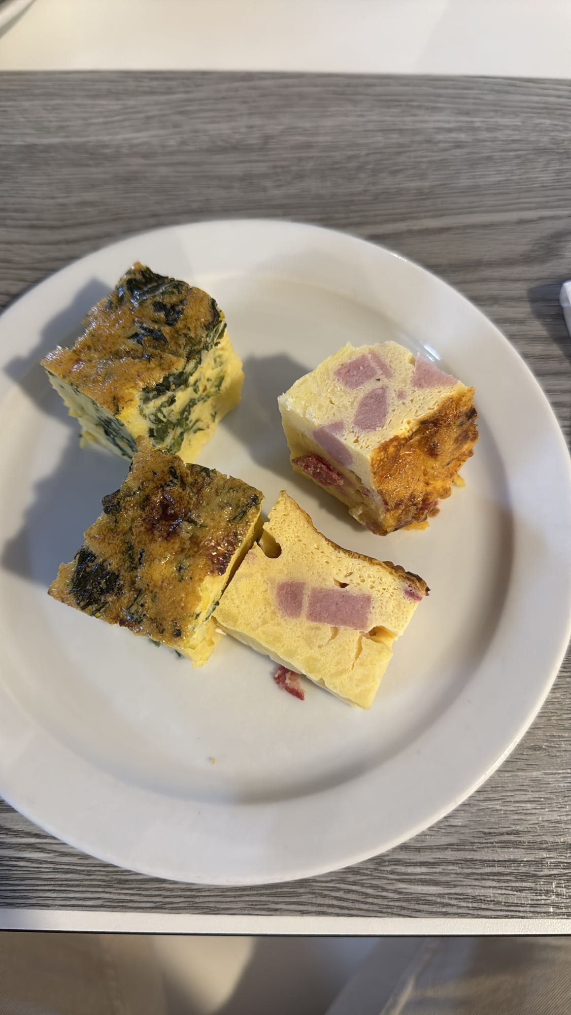 cubos de tortilla variada